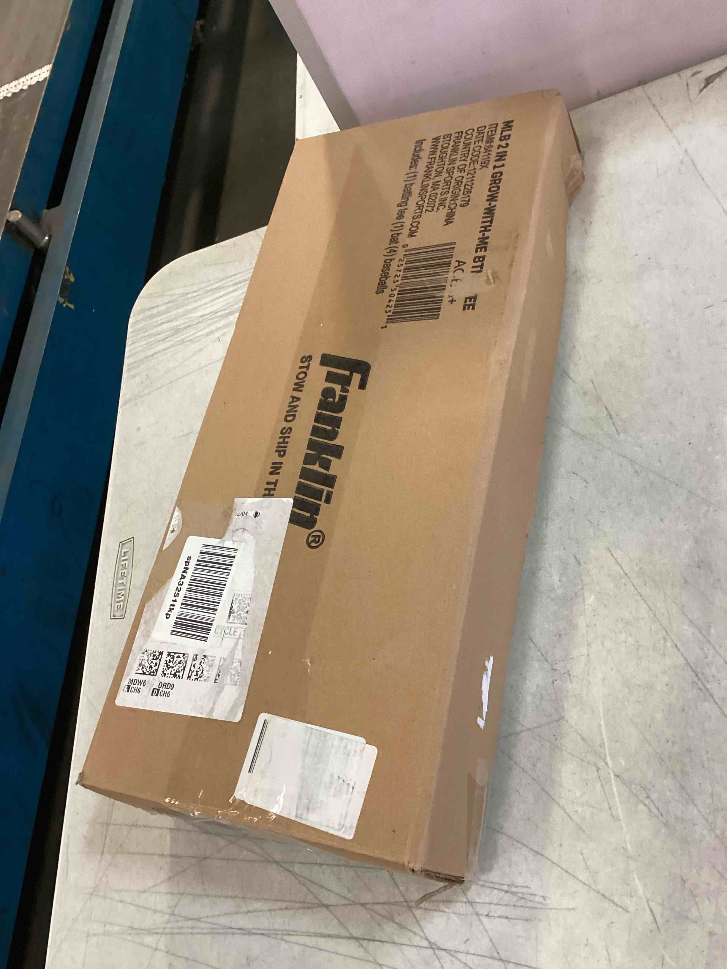 https://s3.amazonaws.com/lotting-images-prod/bidfta/BLU4950328_1705335764787.jpeg