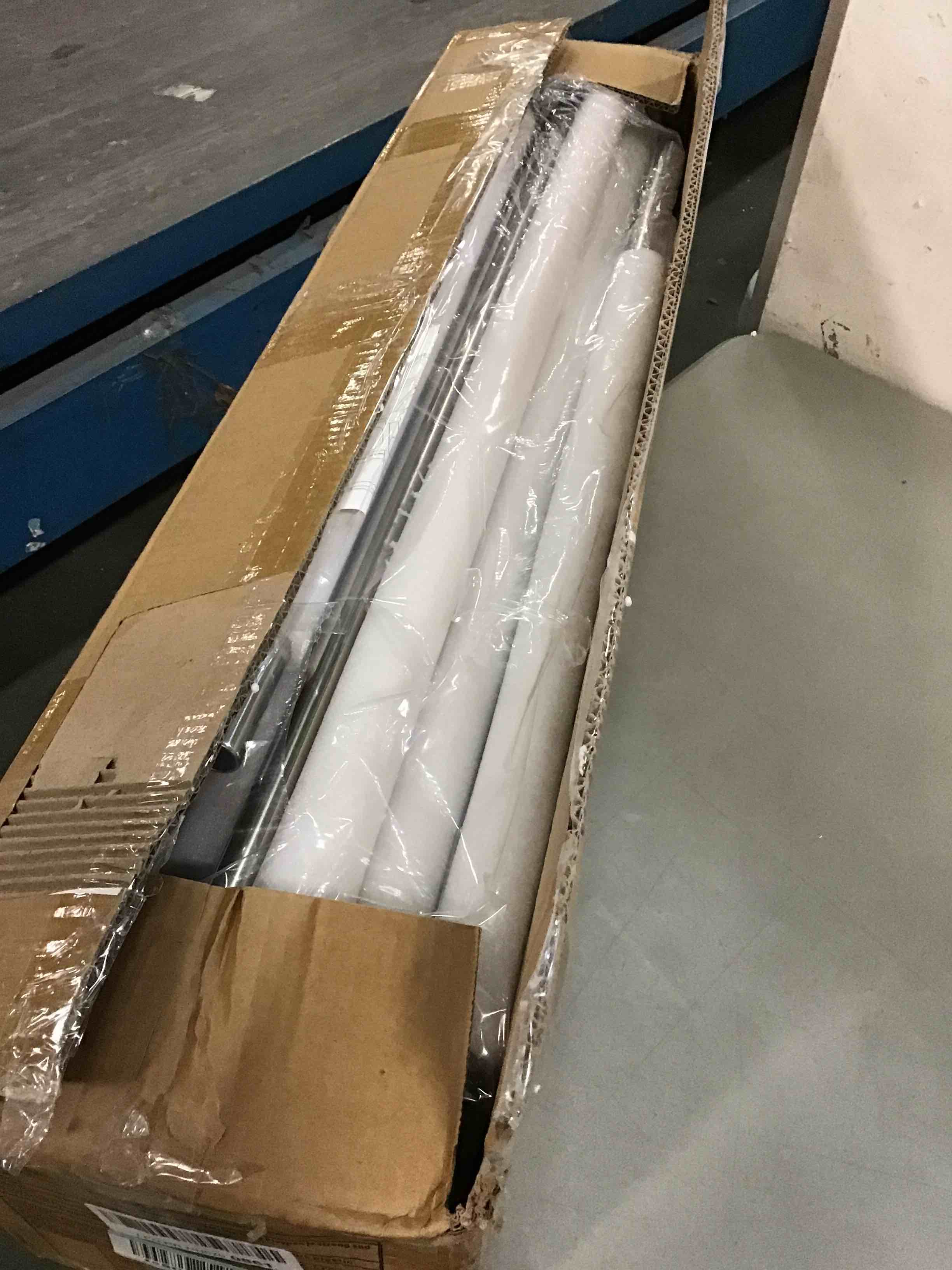 https://s3.amazonaws.com/lotting-images-prod/bidfta/BLU4950574_1704459253849.jpeg