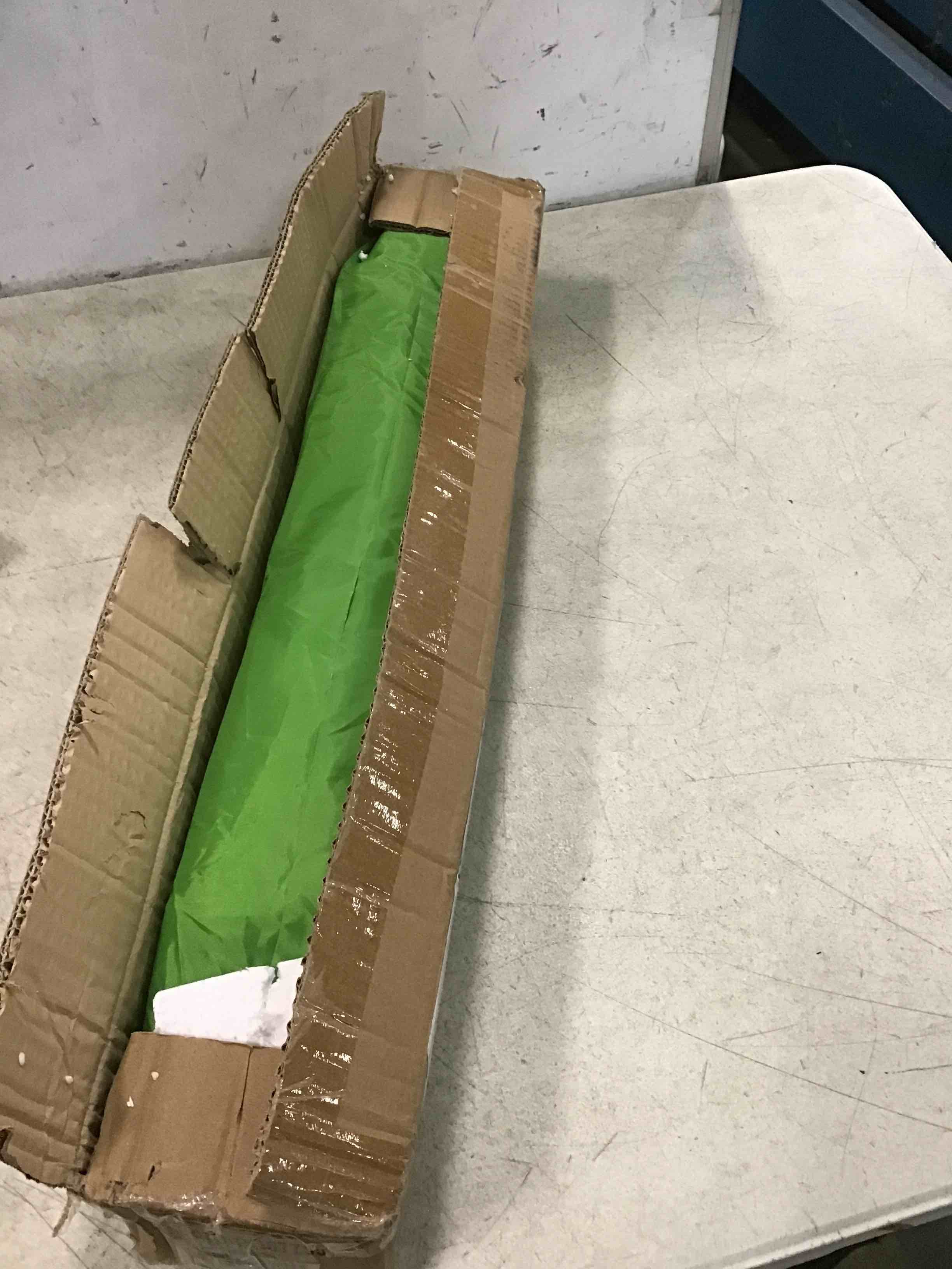 https://s3.amazonaws.com/lotting-images-prod/bidfta/BLU4950795_1704716948457.jpeg