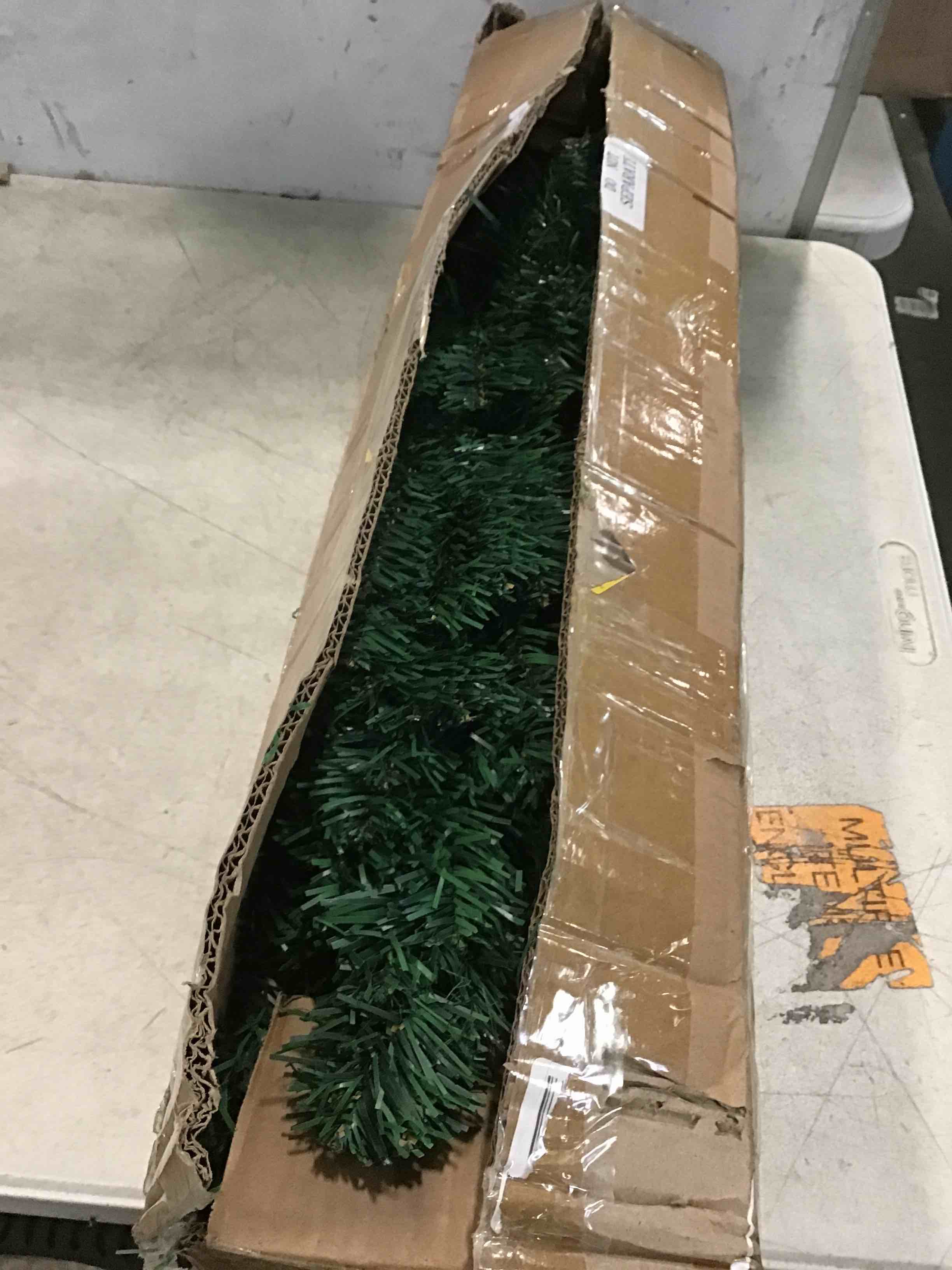 https://s3.amazonaws.com/lotting-images-prod/bidfta/BLU4950931_1704733274682.jpeg