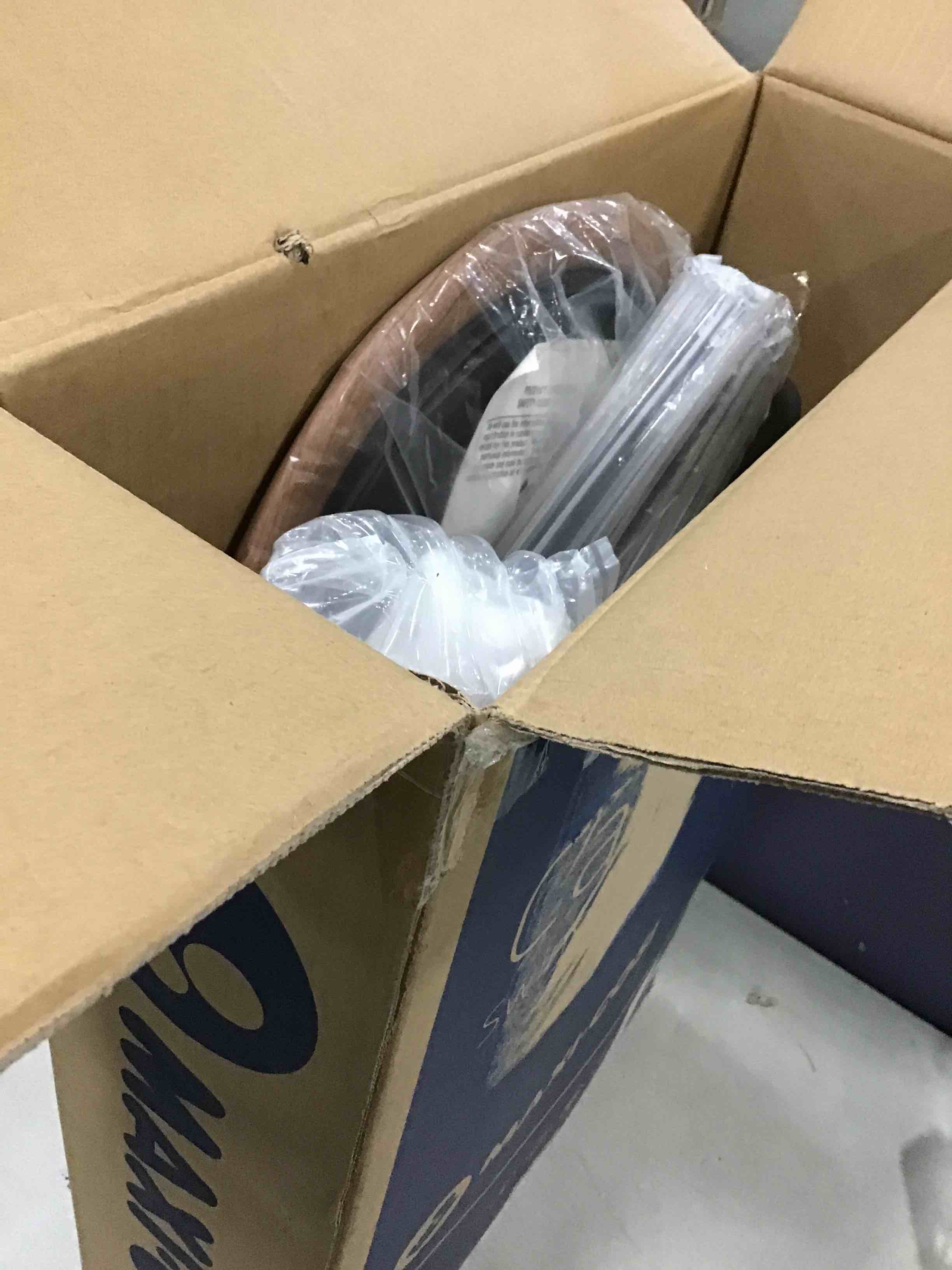 https://s3.amazonaws.com/lotting-images-prod/bidfta/BLU4951254_1704833047886.jpeg