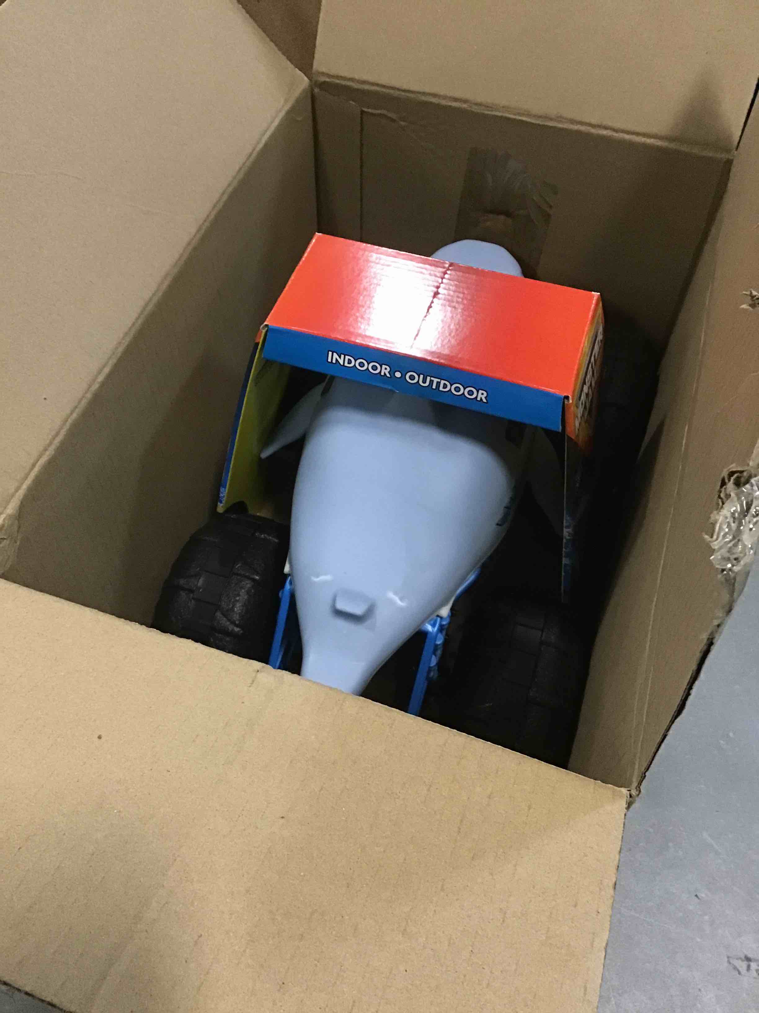 https://s3.amazonaws.com/lotting-images-prod/bidfta/BLU4951298_1704889808293.jpeg
