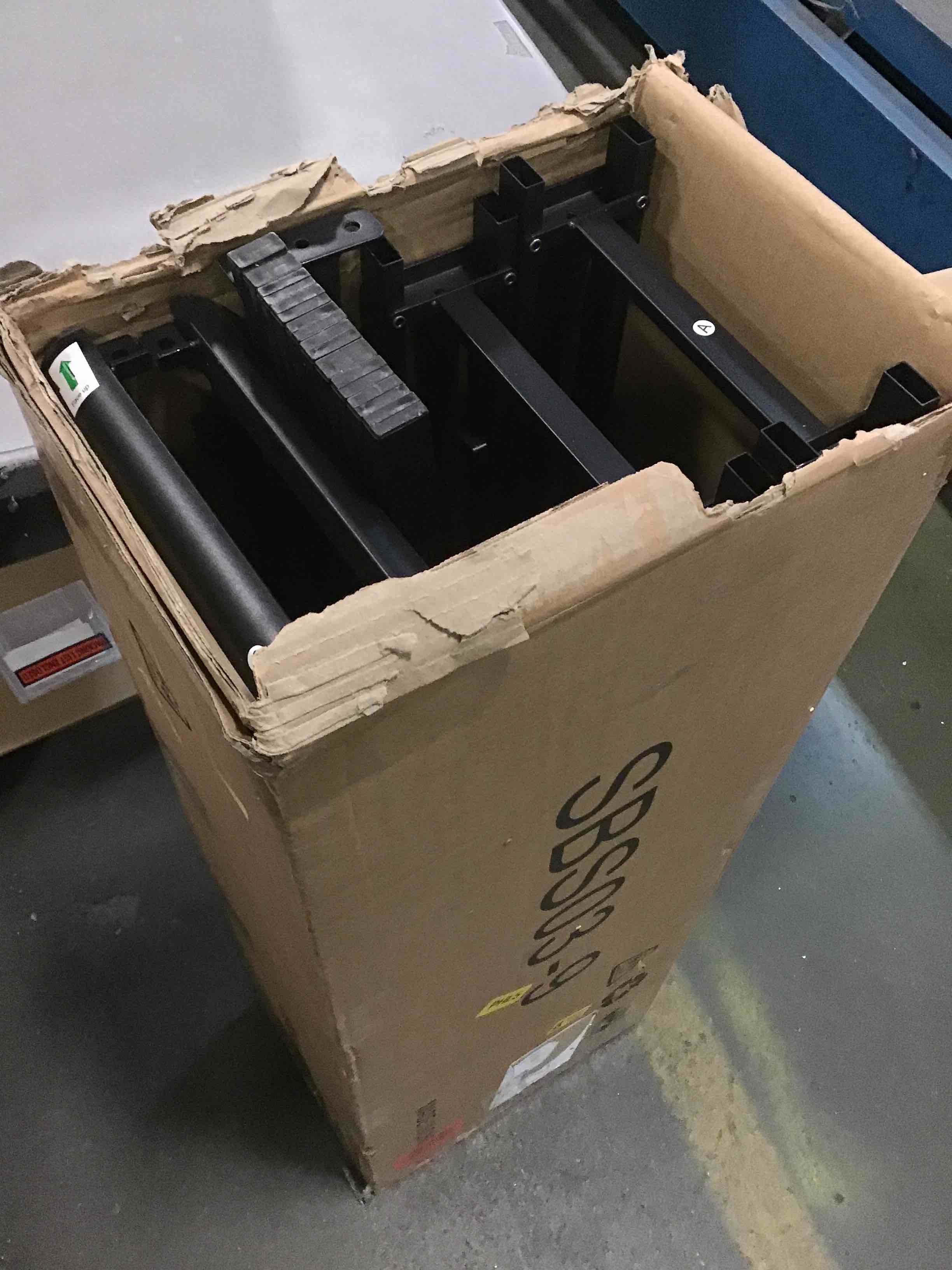 https://s3.amazonaws.com/lotting-images-prod/bidfta/BLU4951308_1704891344149.jpeg