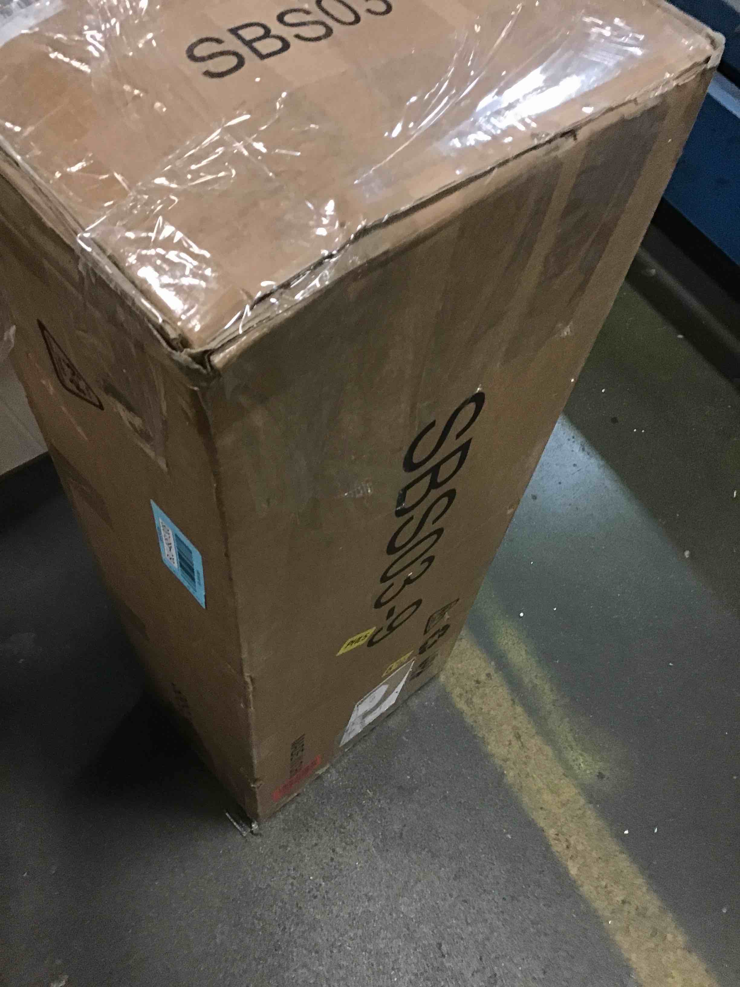 https://s3.amazonaws.com/lotting-images-prod/bidfta/BLU4951308_1704891375139.jpeg