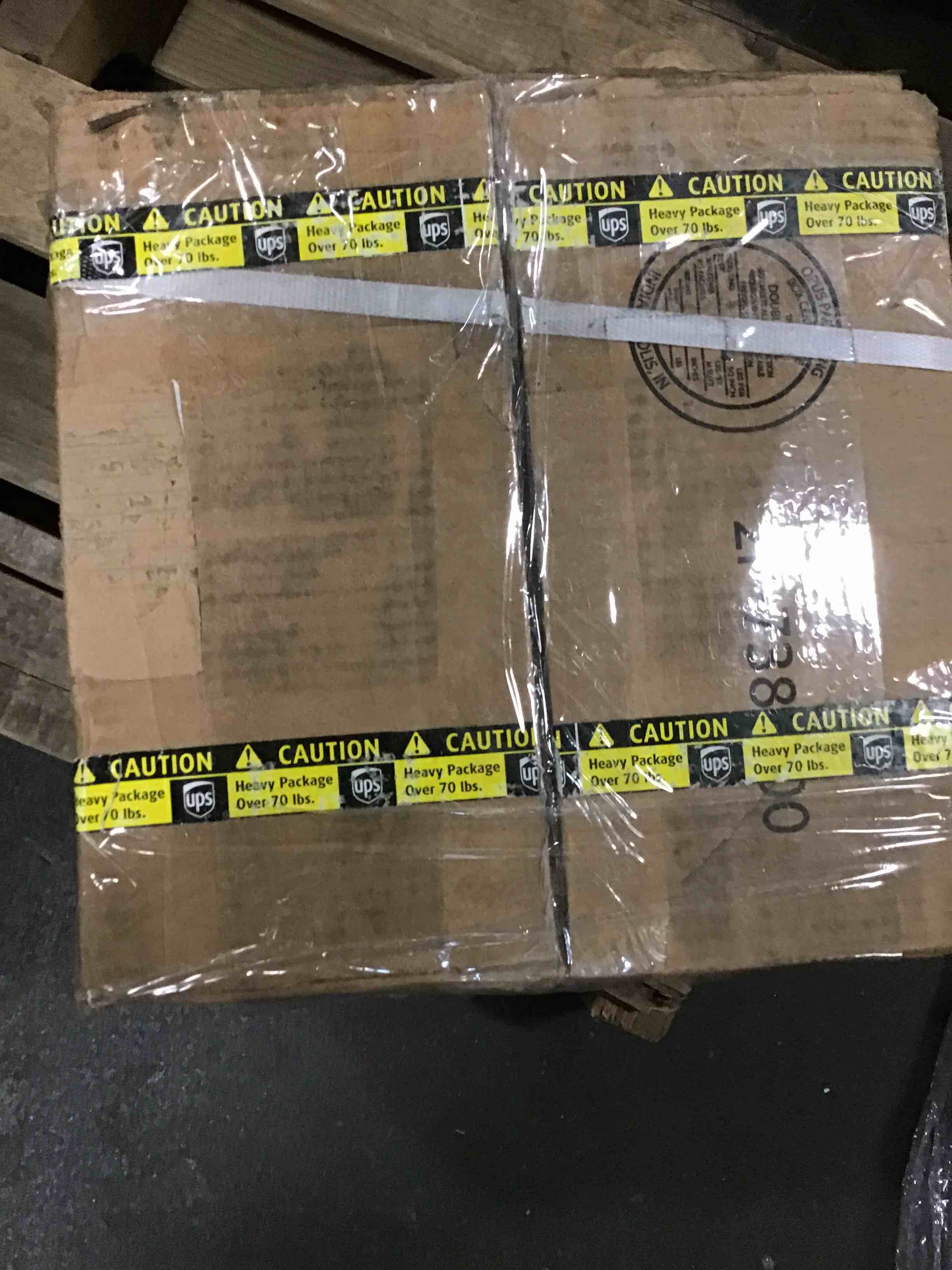 https://s3.amazonaws.com/lotting-images-prod/bidfta/BLU4951456_1704914514766.jpeg