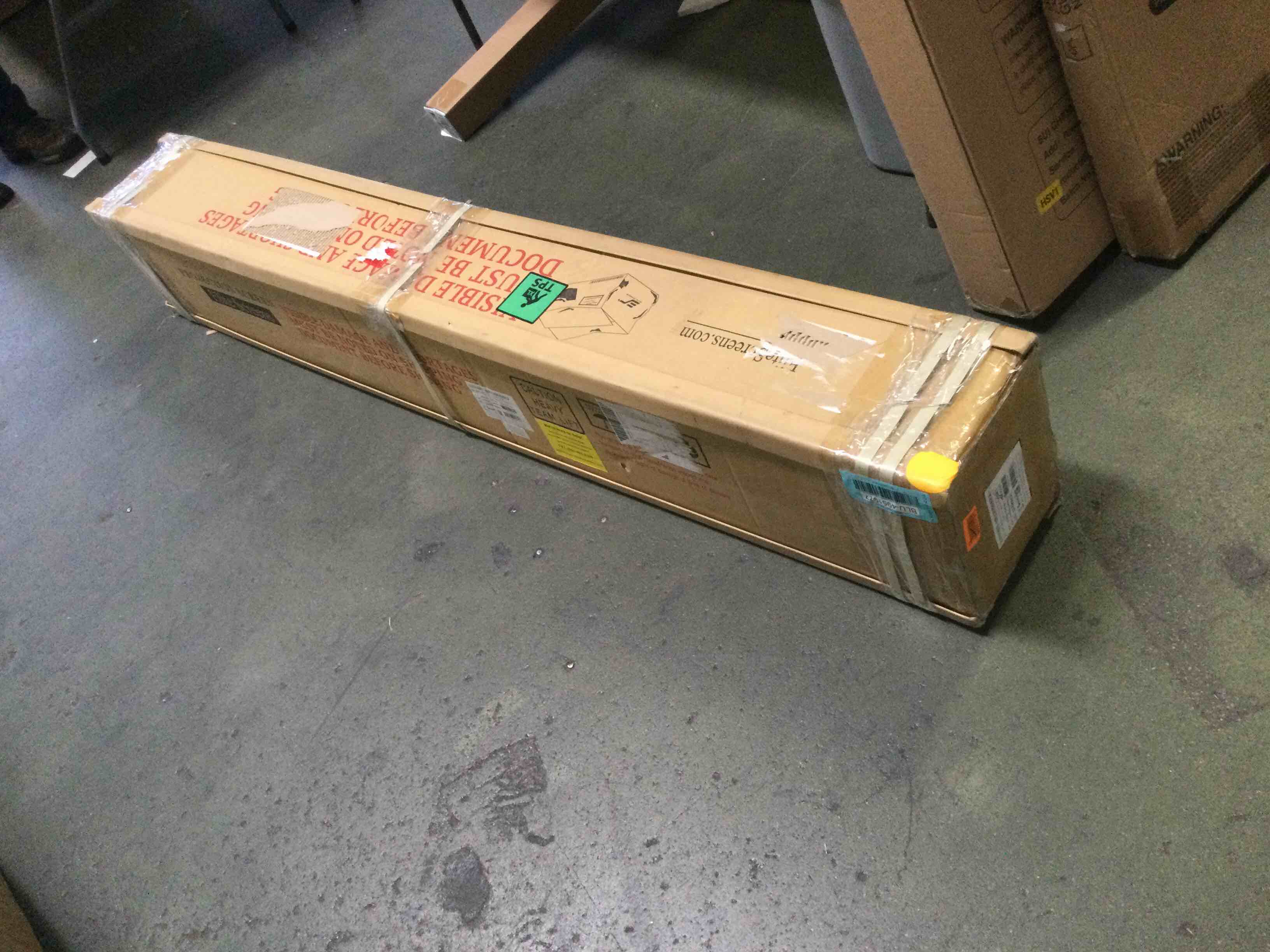 https://s3.amazonaws.com/lotting-images-prod/bidfta/BLU4951977_1694621364800.jpeg