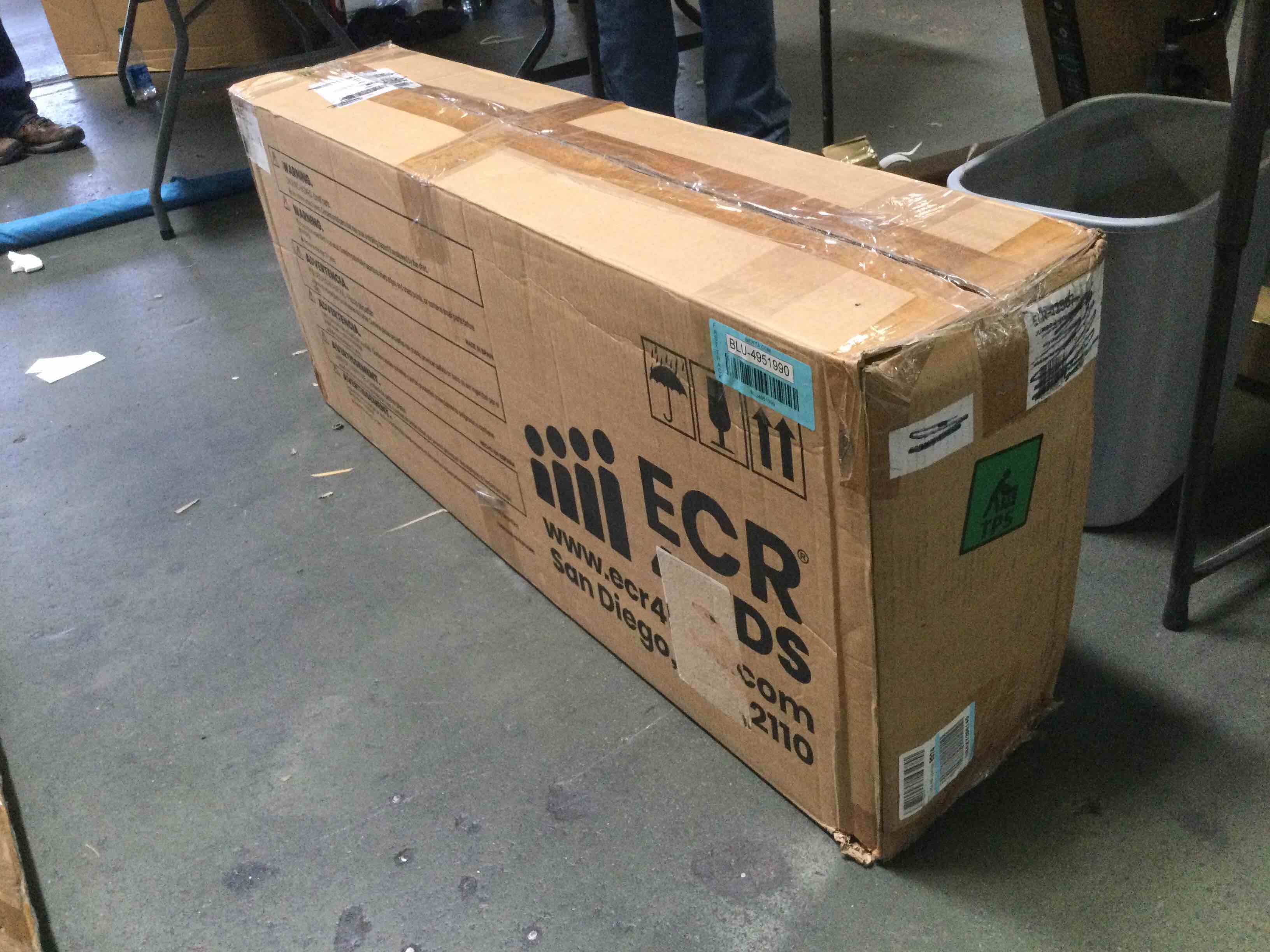 https://s3.amazonaws.com/lotting-images-prod/bidfta/BLU4951990_1694627645718.jpeg