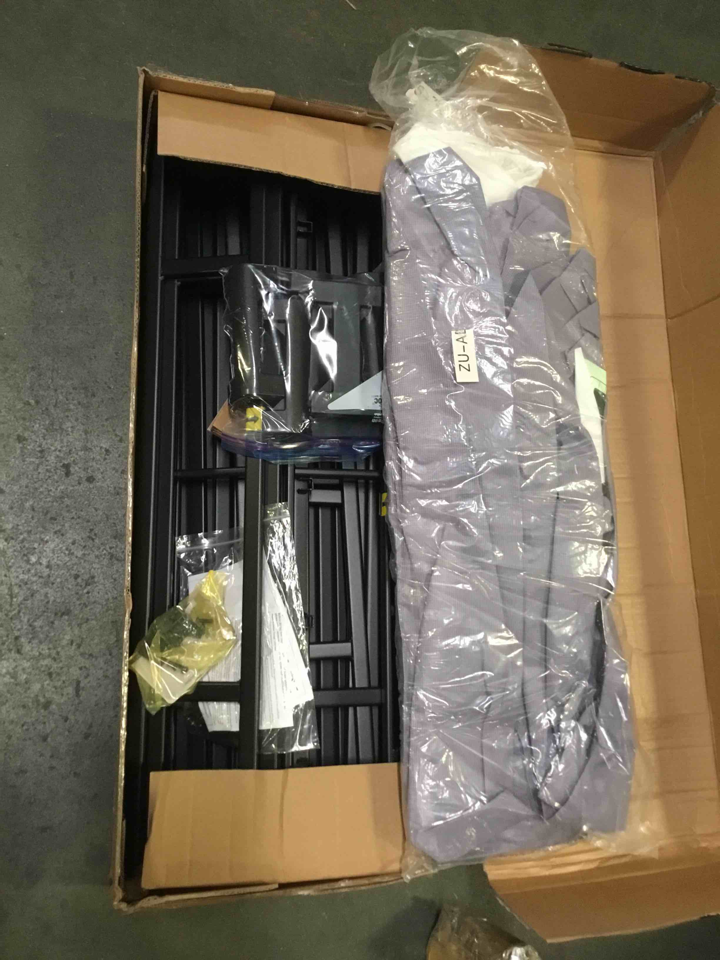 https://s3.amazonaws.com/lotting-images-prod/bidfta/BLU4952100_1694783493787.jpeg