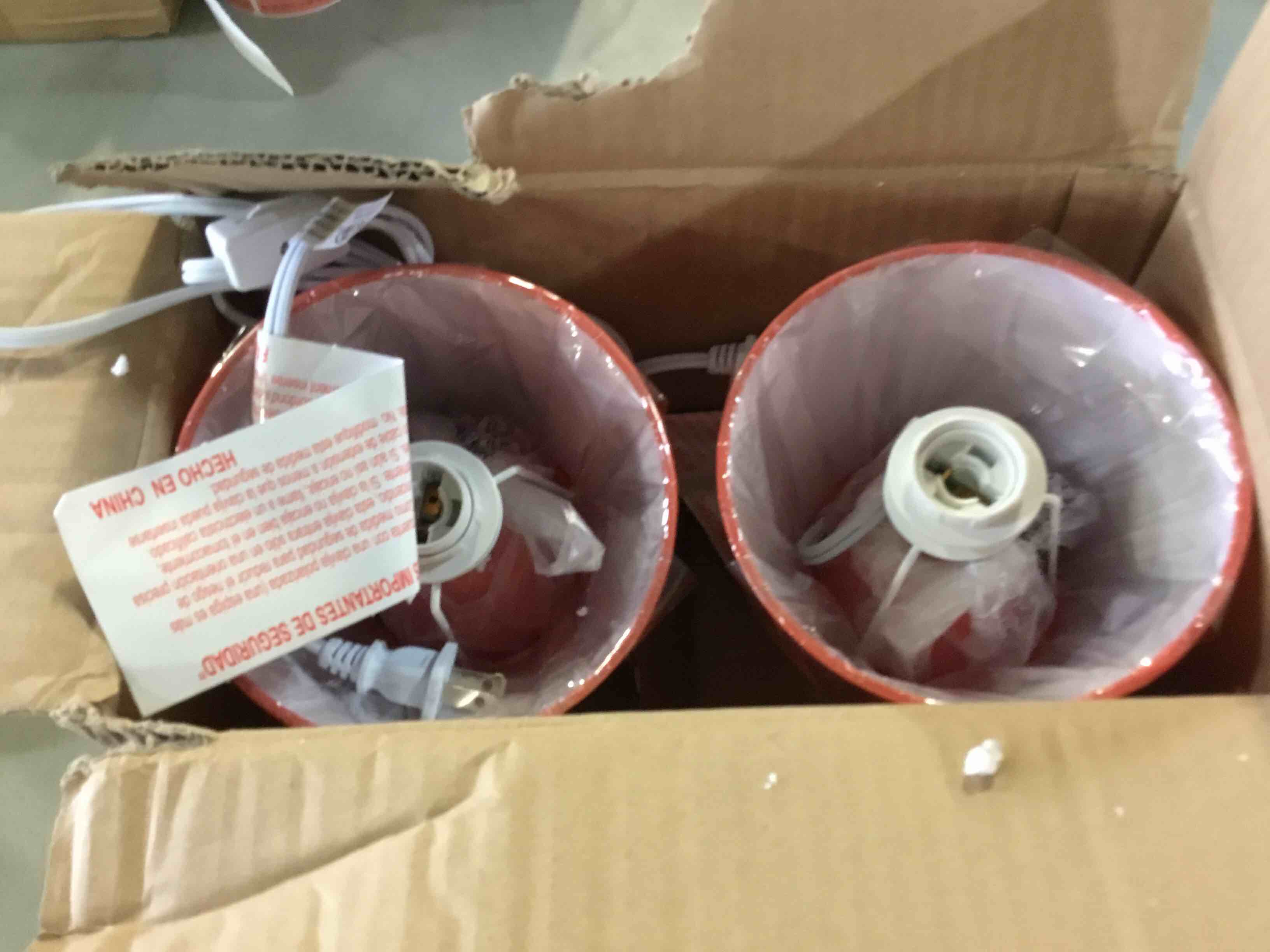 https://s3.amazonaws.com/lotting-images-prod/bidfta/BLU4952393_1695128715282.jpeg