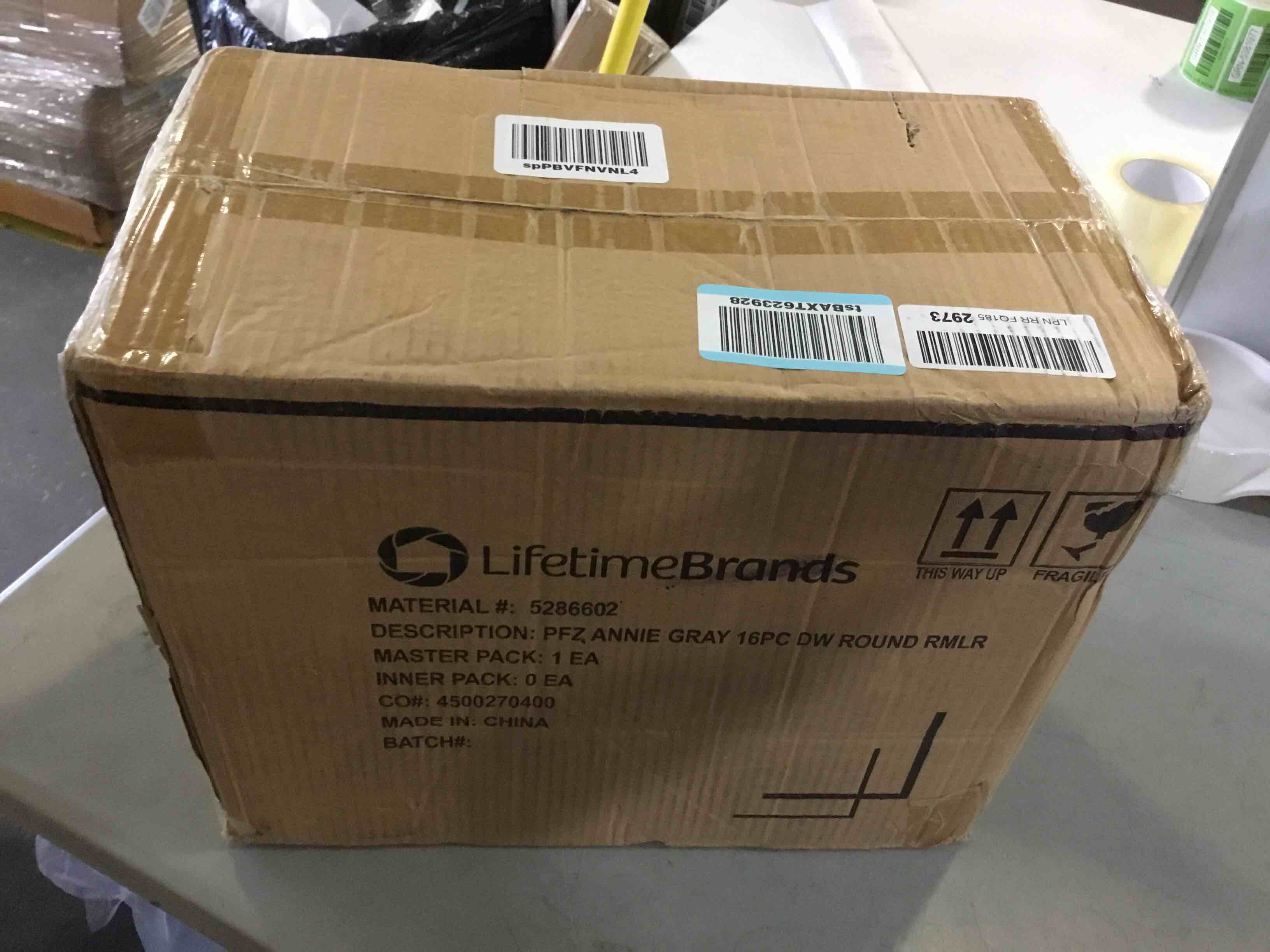 https://s3.amazonaws.com/lotting-images-prod/bidfta/BLU4952487_1695146822817.jpeg