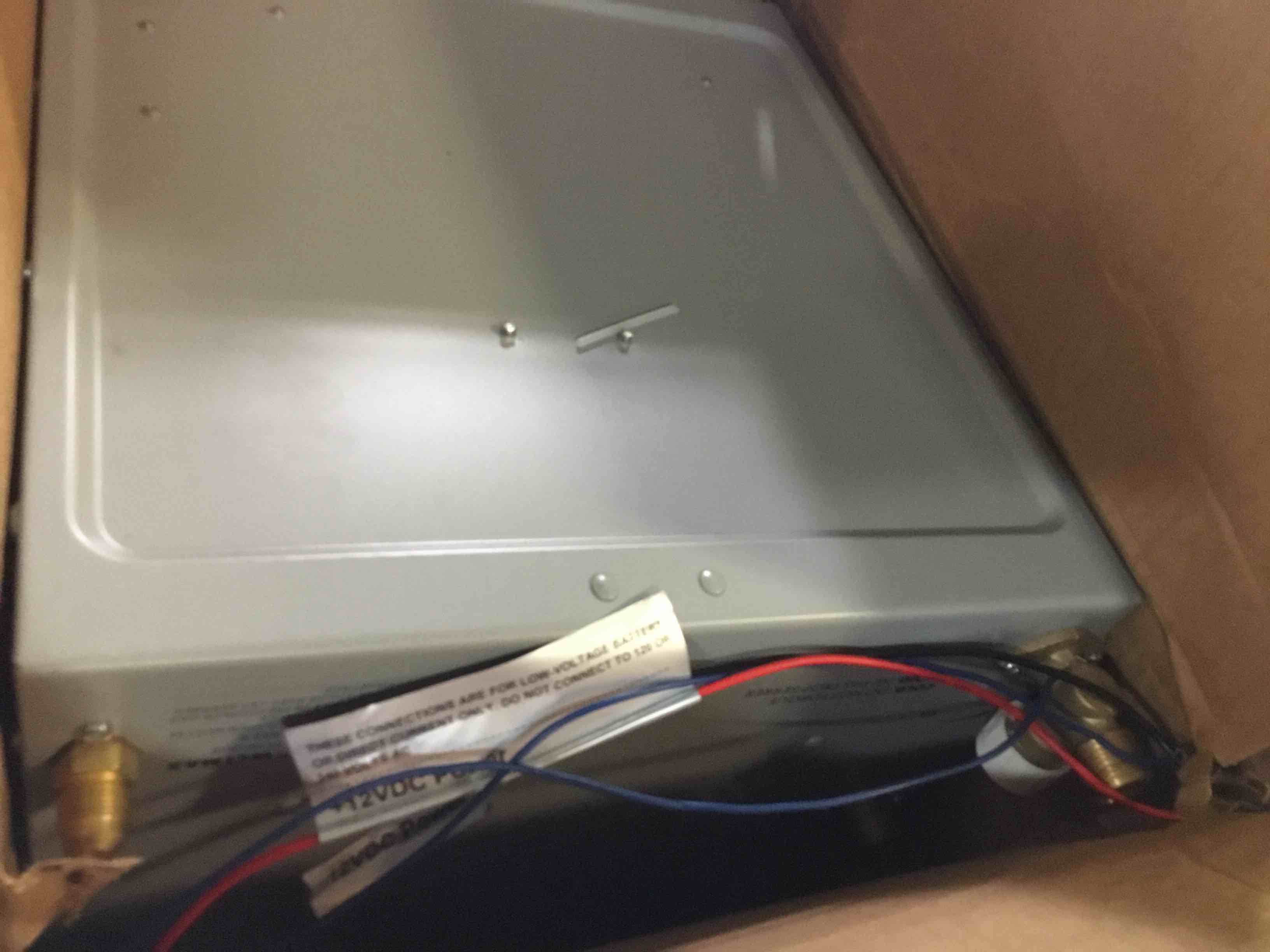 https://s3.amazonaws.com/lotting-images-prod/bidfta/BLU4952512_1695151961678.jpeg