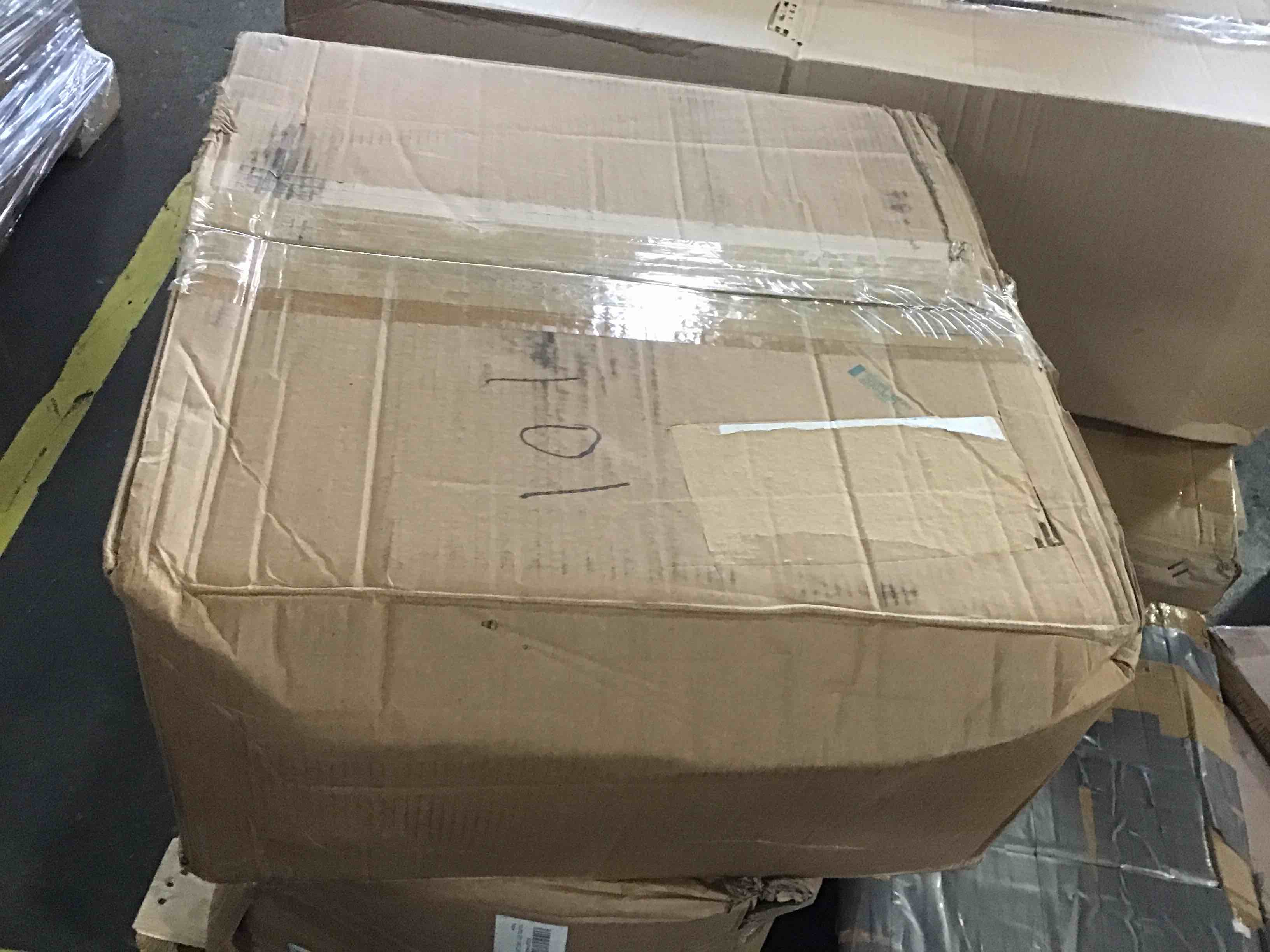 https://s3.amazonaws.com/lotting-images-prod/bidfta/BLU4952557_1695213131313.jpeg
