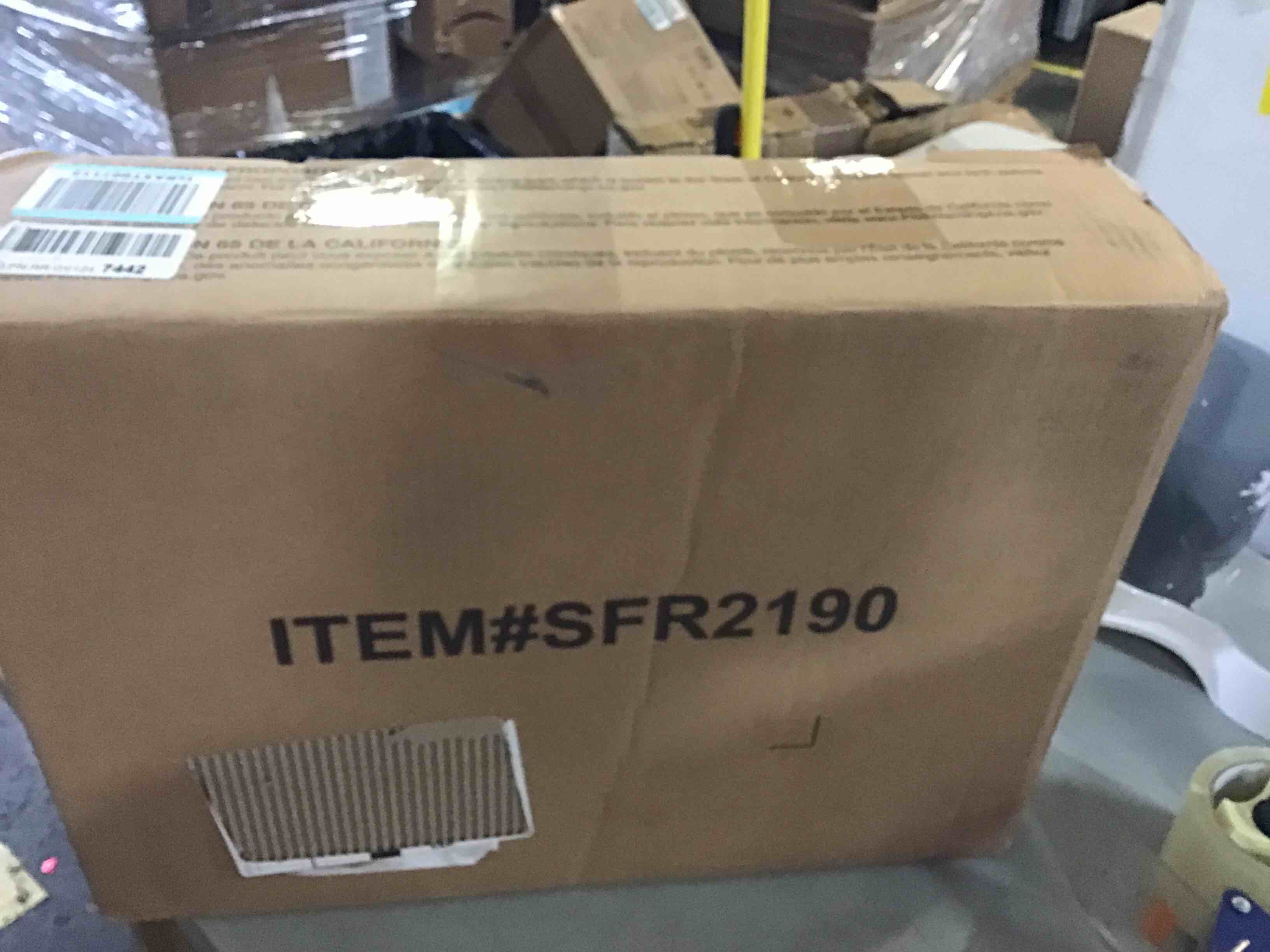 https://s3.amazonaws.com/lotting-images-prod/bidfta/BLU4952612_1695221754662.jpeg