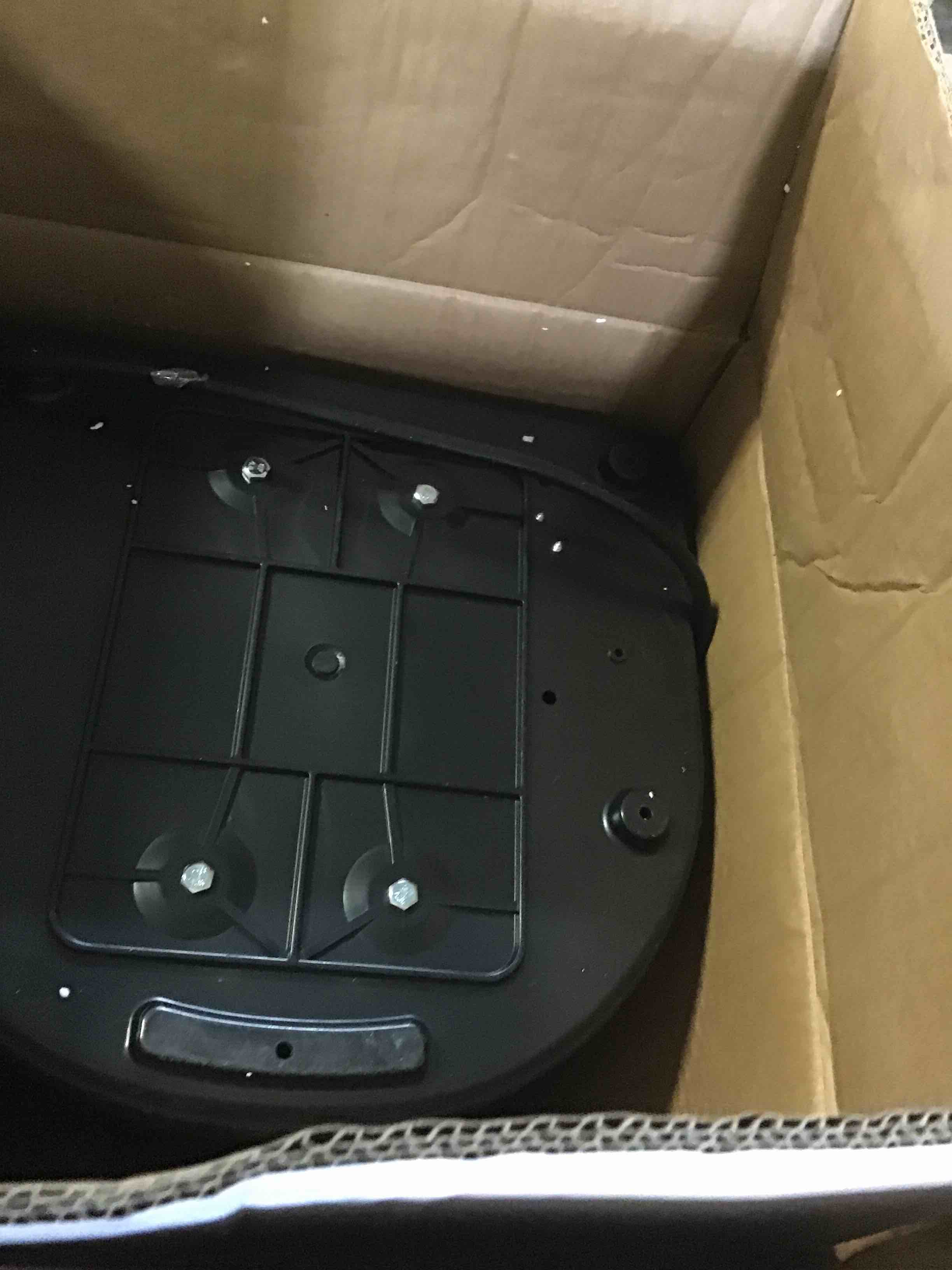 https://s3.amazonaws.com/lotting-images-prod/bidfta/BLU4953000_1695405673275.jpeg
