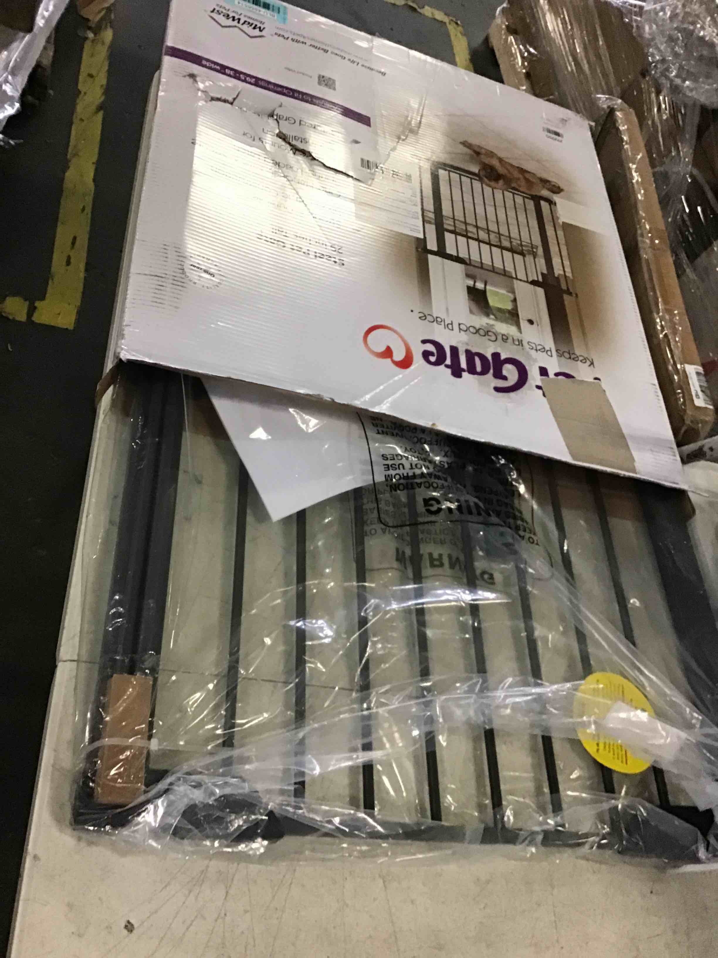 https://s3.amazonaws.com/lotting-images-prod/bidfta/BLU4956514_1694869427282.jpeg
