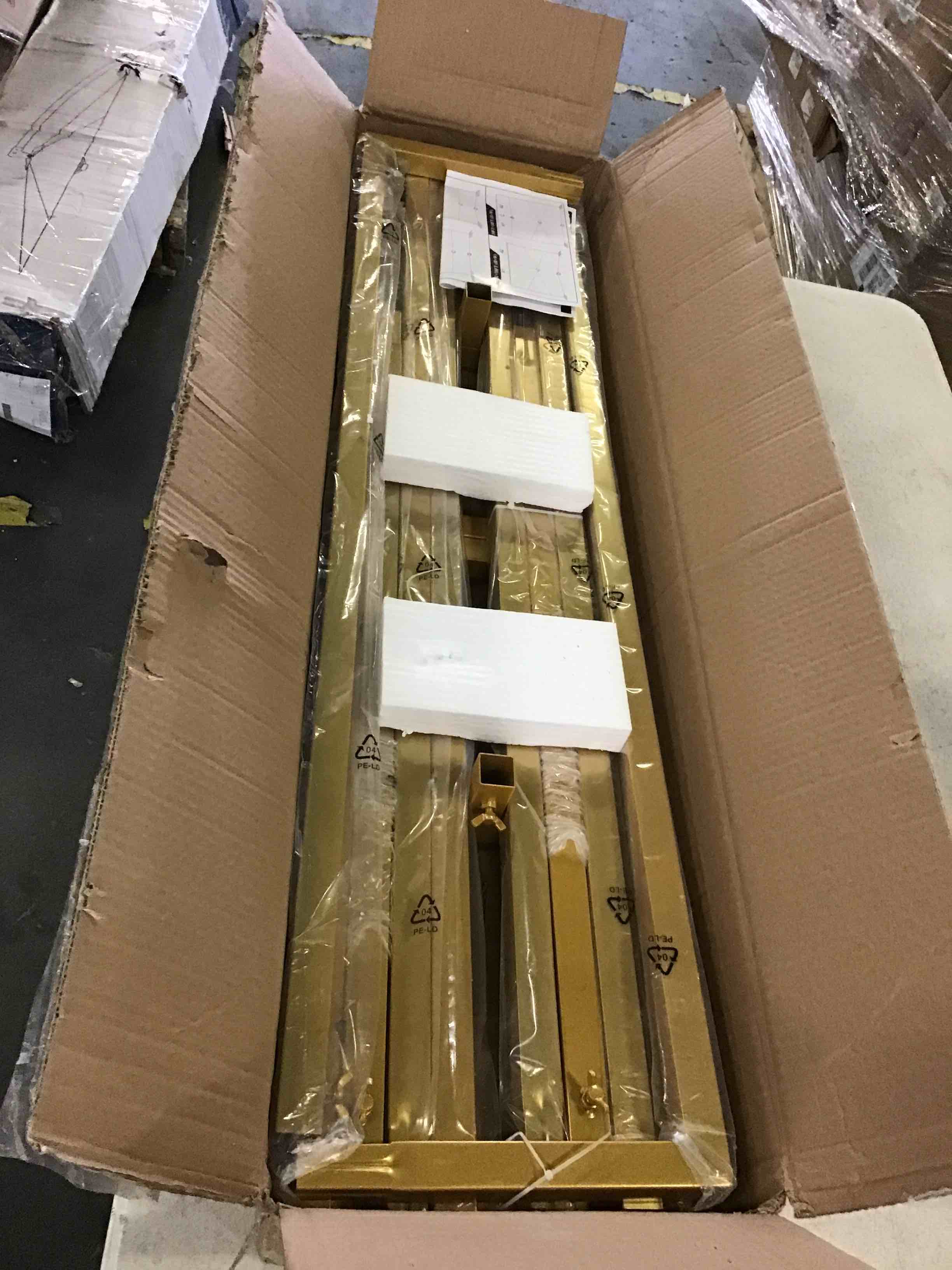 https://s3.amazonaws.com/lotting-images-prod/bidfta/BLU4956540_1694879158530.jpeg