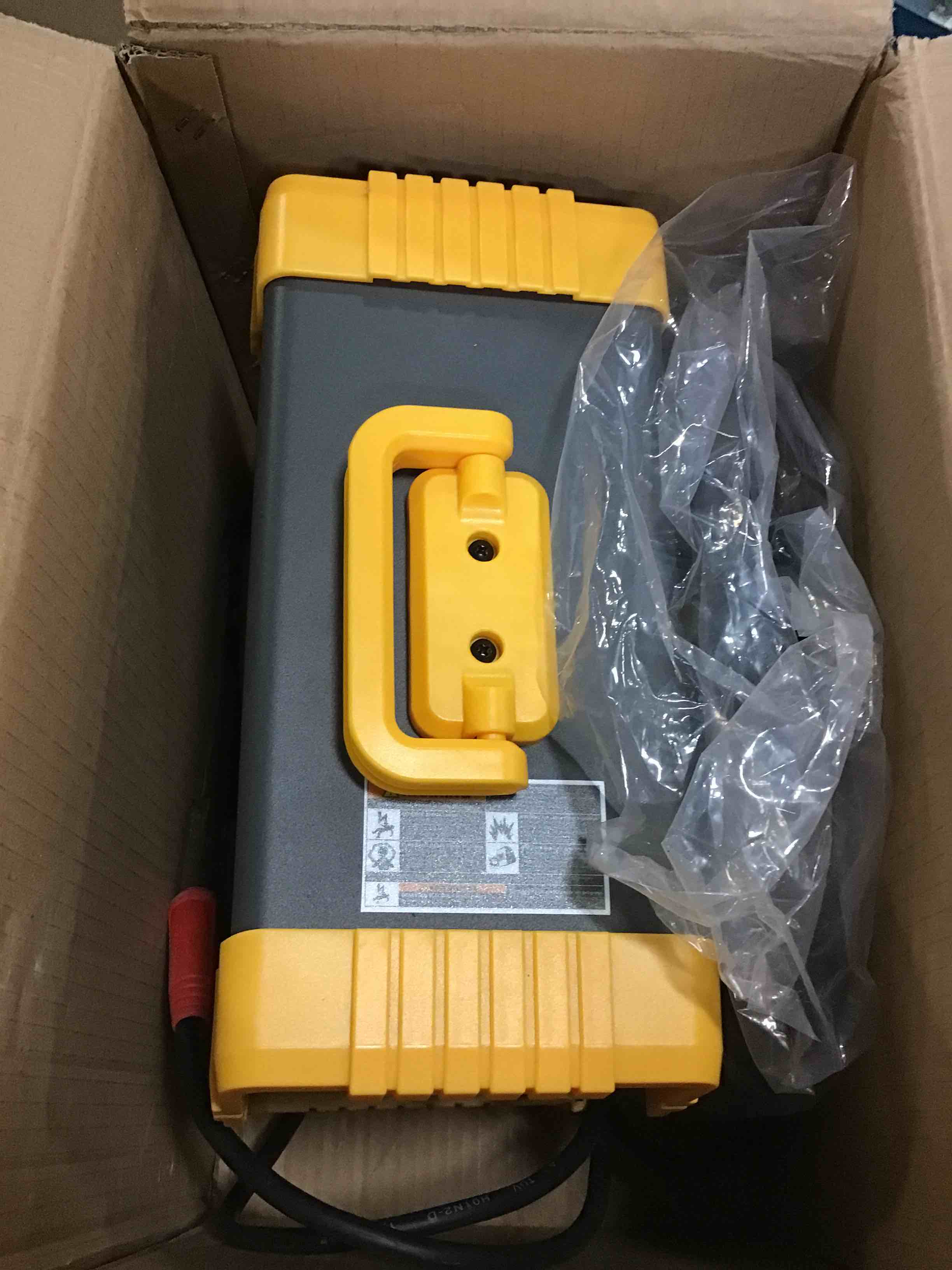 https://s3.amazonaws.com/lotting-images-prod/bidfta/BLU4956574_1695037847891.jpeg