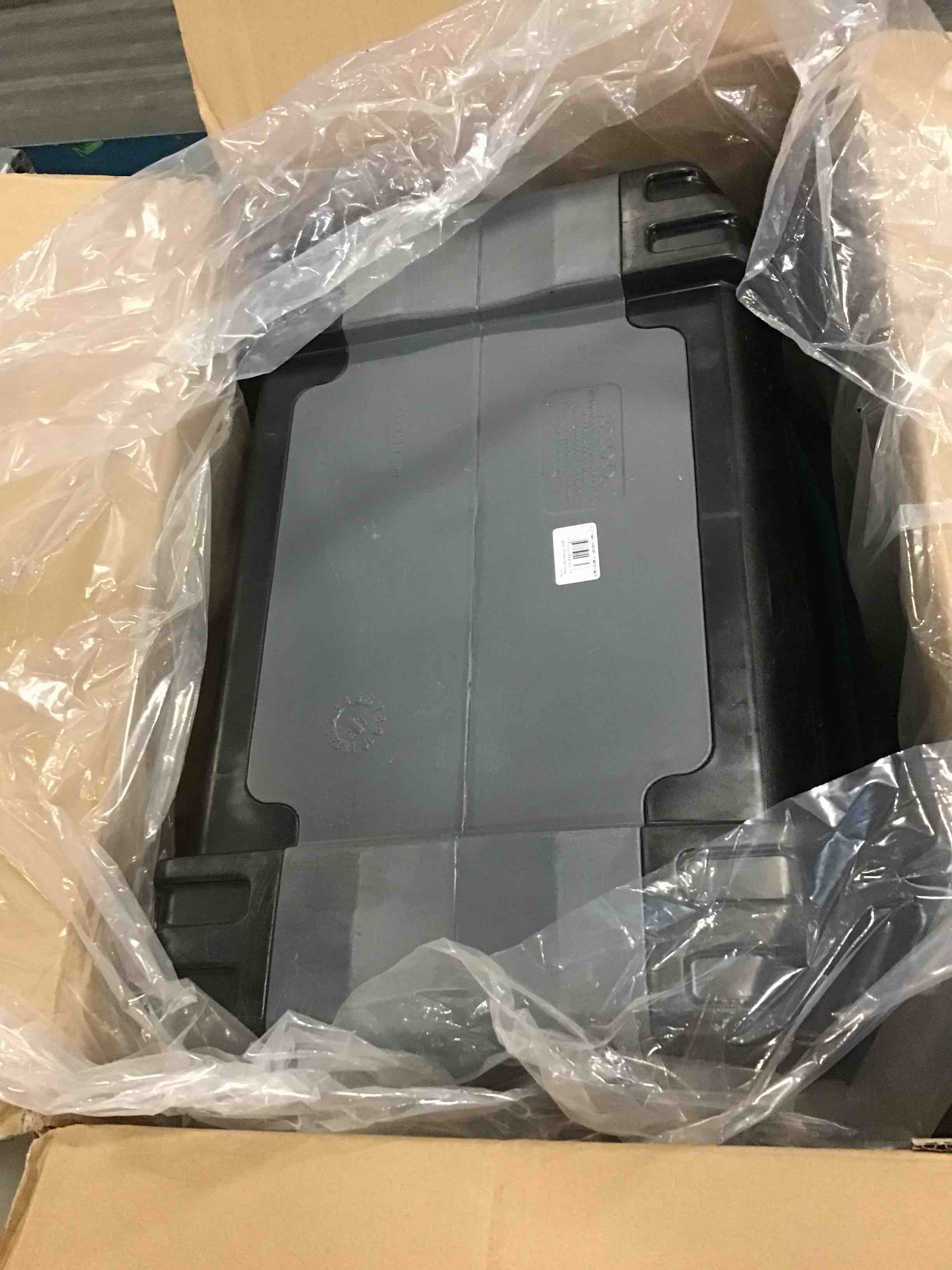 https://s3.amazonaws.com/lotting-images-prod/bidfta/BLU4956577_1695038264887.jpeg