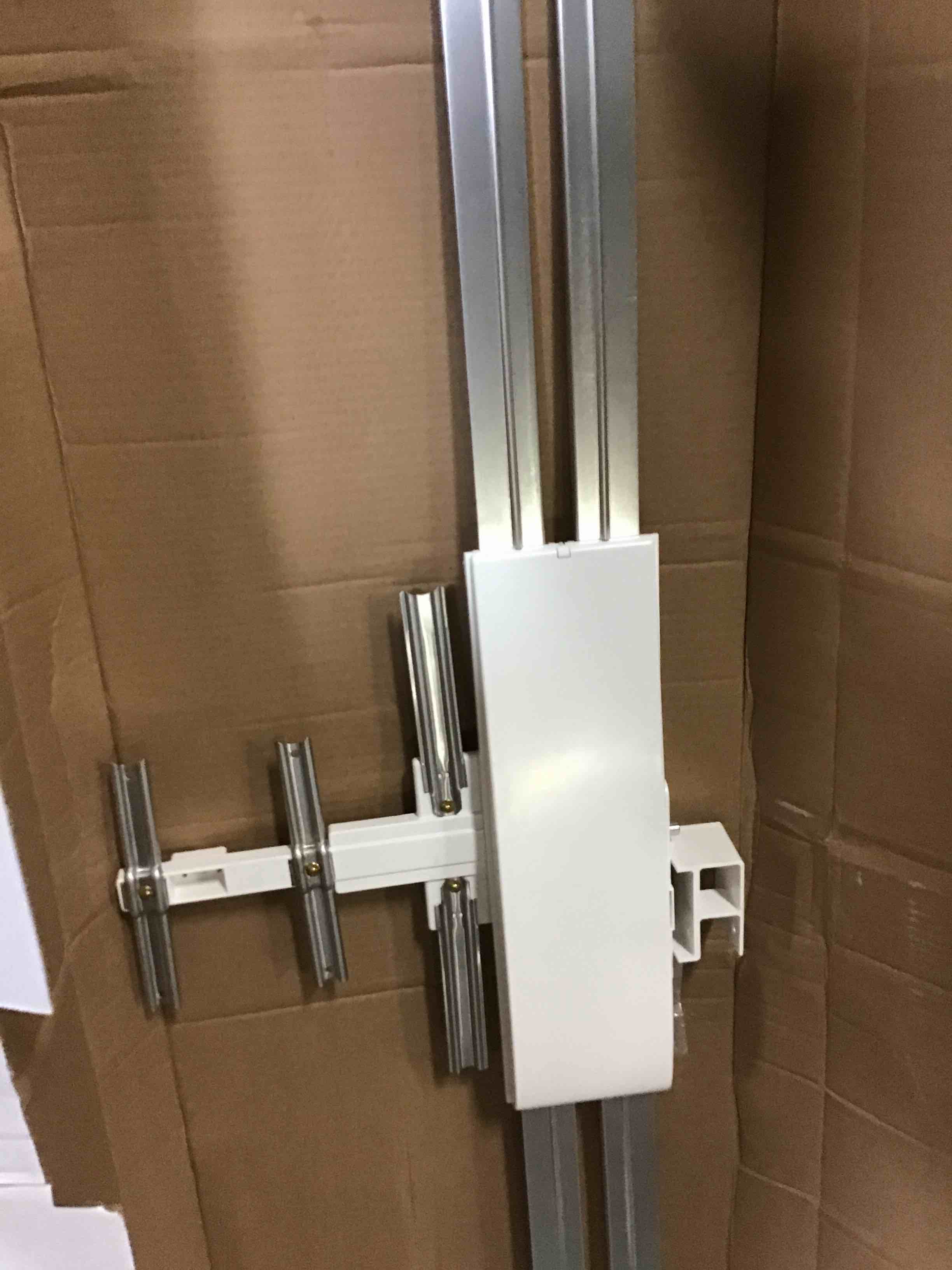 https://s3.amazonaws.com/lotting-images-prod/bidfta/BLU4956646_1695049311760.jpeg