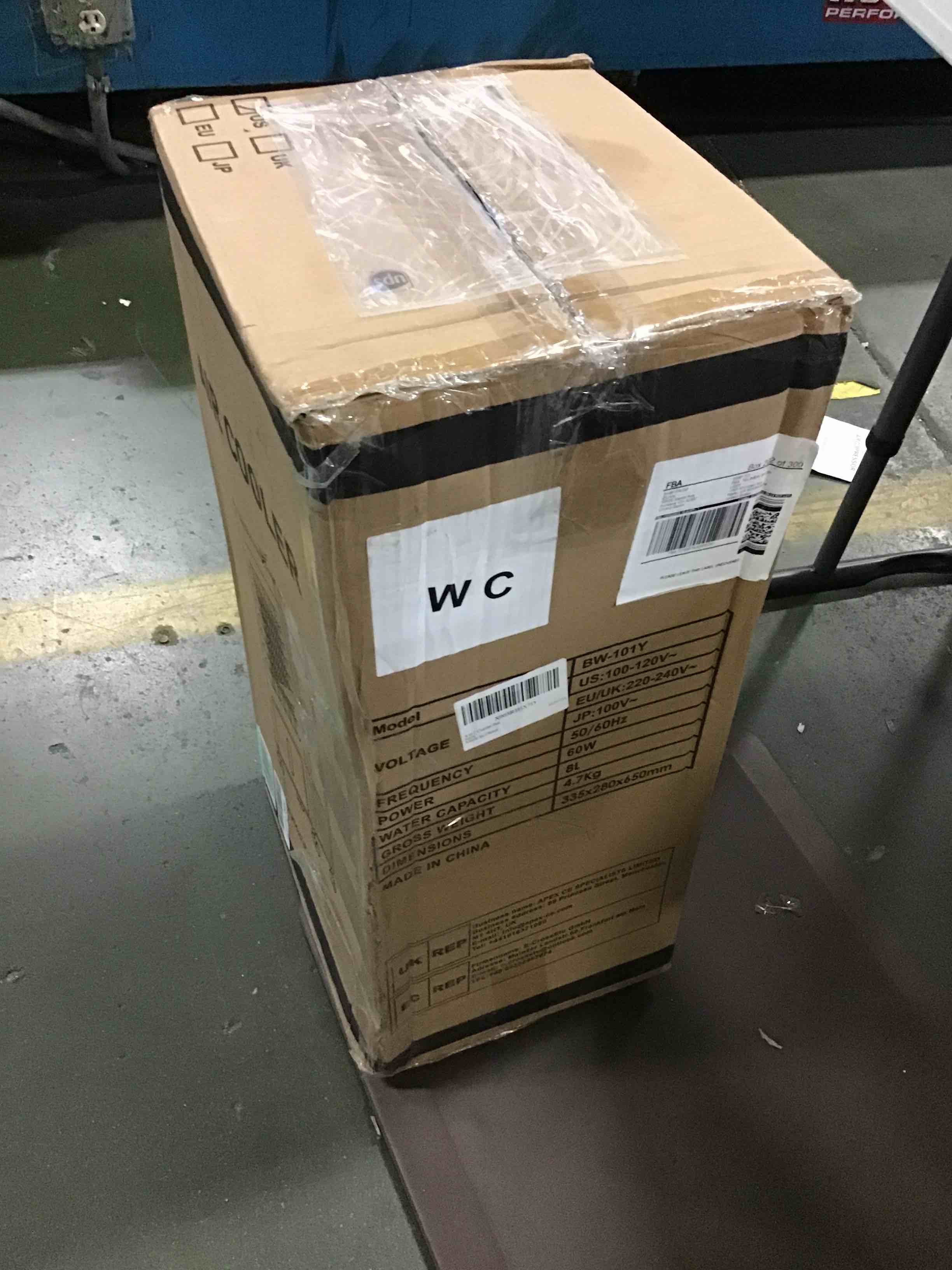 https://s3.amazonaws.com/lotting-images-prod/bidfta/BLU4956758_1695123833381.jpeg