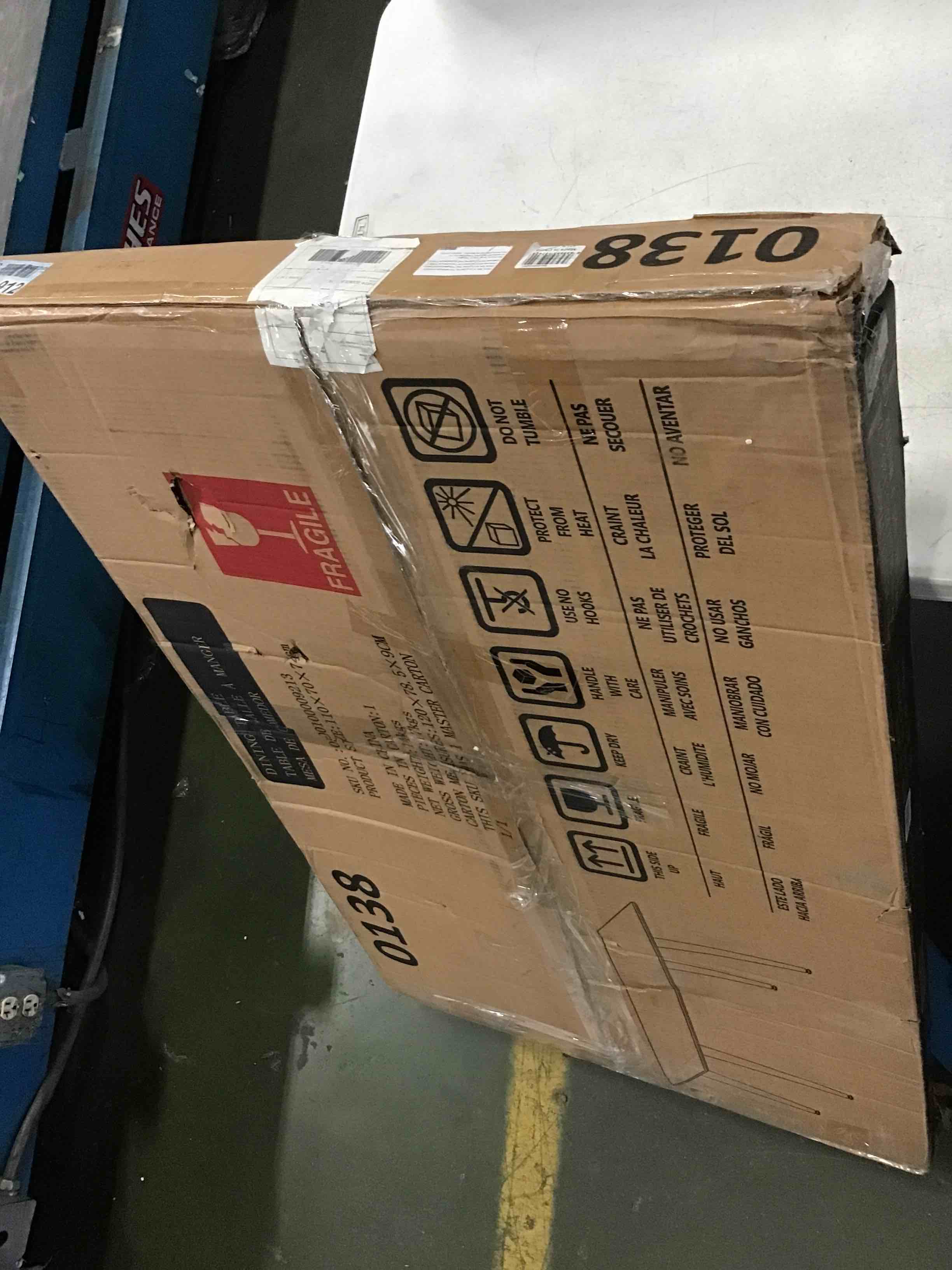 https://s3.amazonaws.com/lotting-images-prod/bidfta/BLU4956844_1695136909955.jpeg