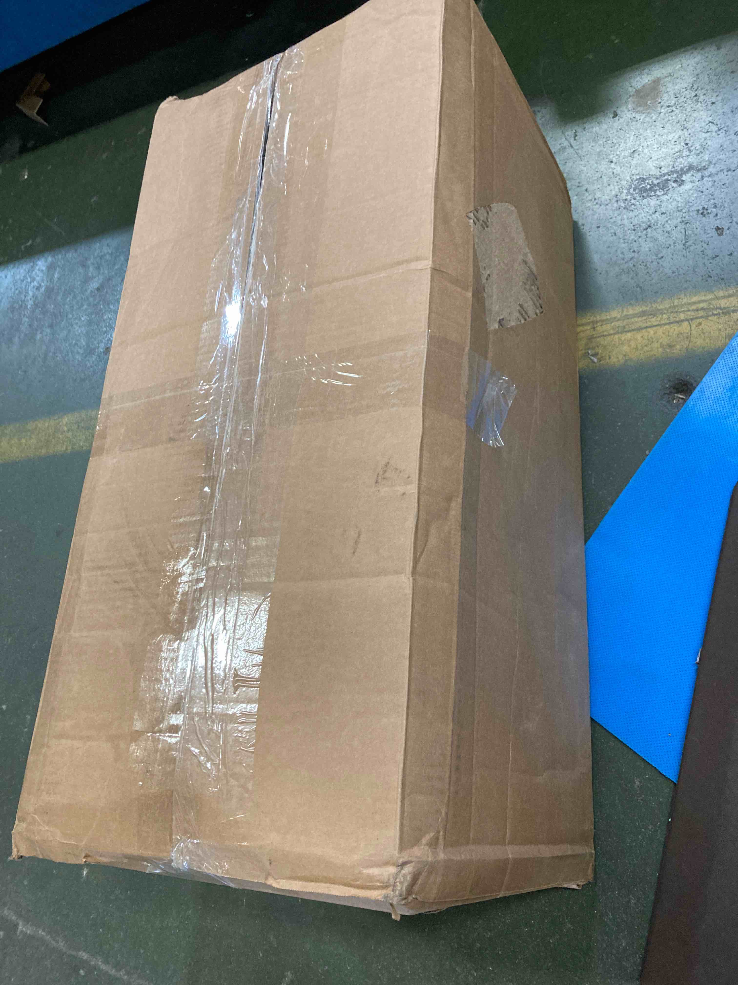 https://s3.amazonaws.com/lotting-images-prod/bidfta/BLU4956938_1695154753854.jpeg