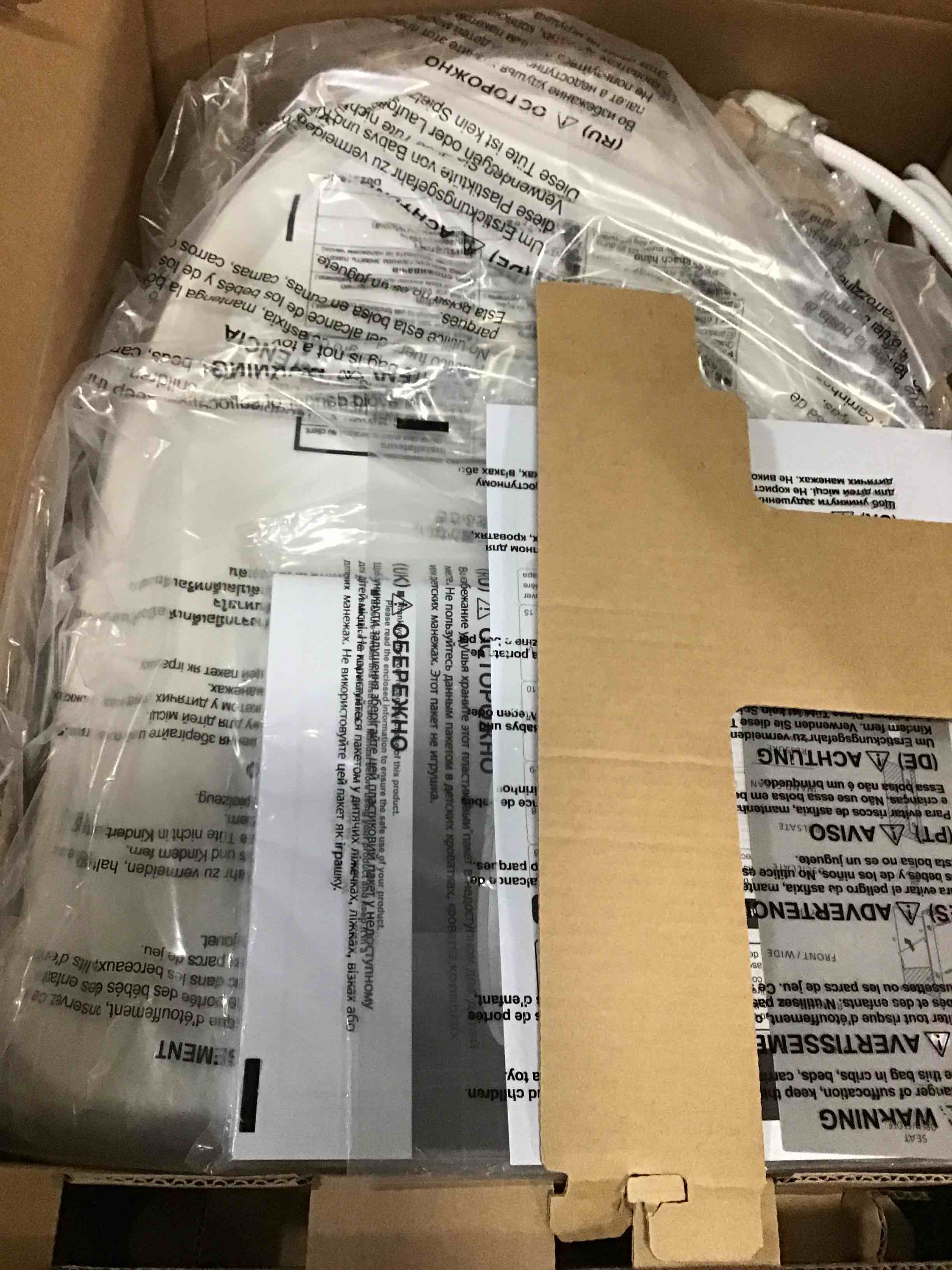 https://s3.amazonaws.com/lotting-images-prod/bidfta/BLU4957197_1695323938579.jpeg