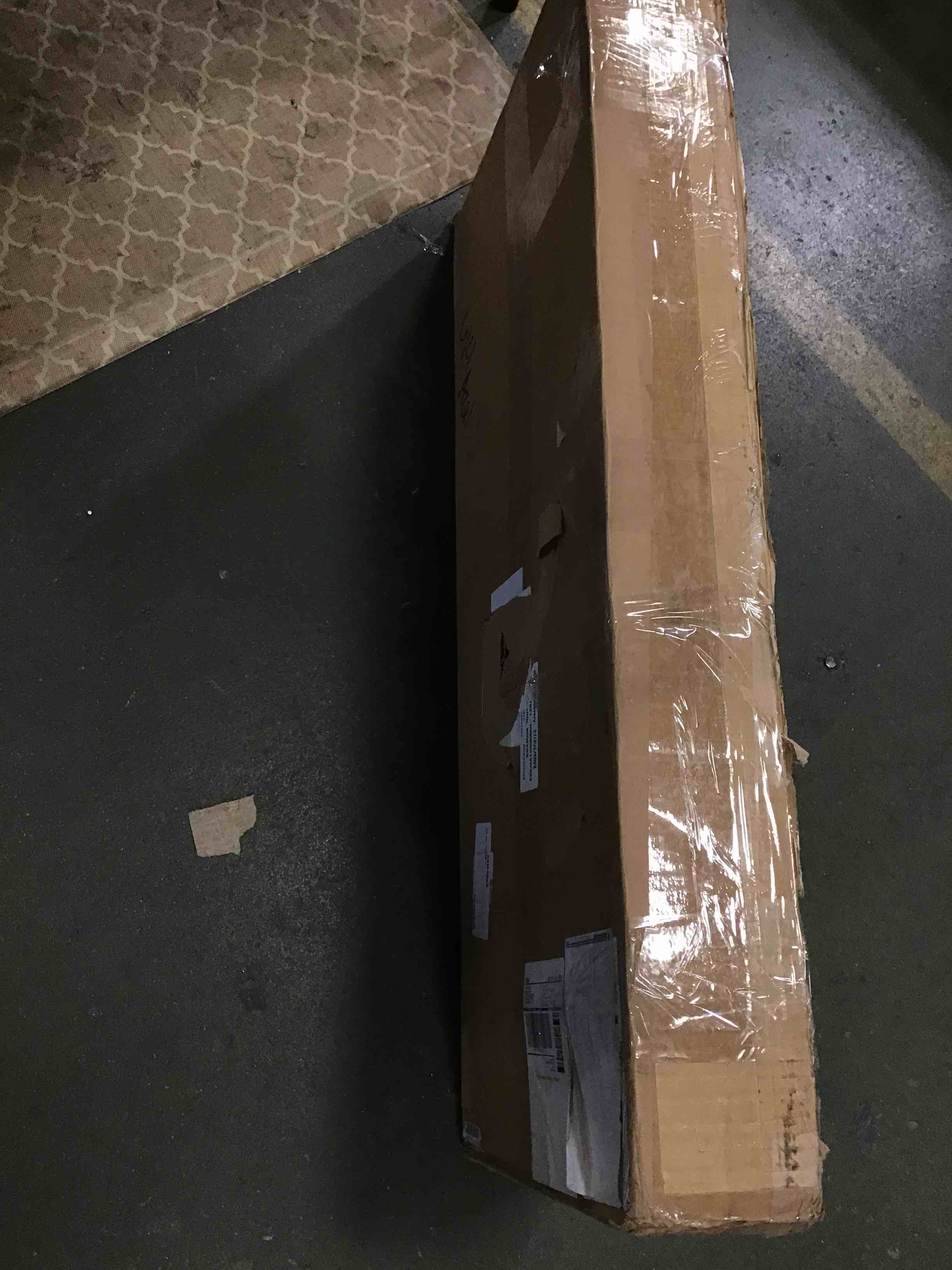 https://s3.amazonaws.com/lotting-images-prod/bidfta/BLU4957259_1695406964746.jpeg