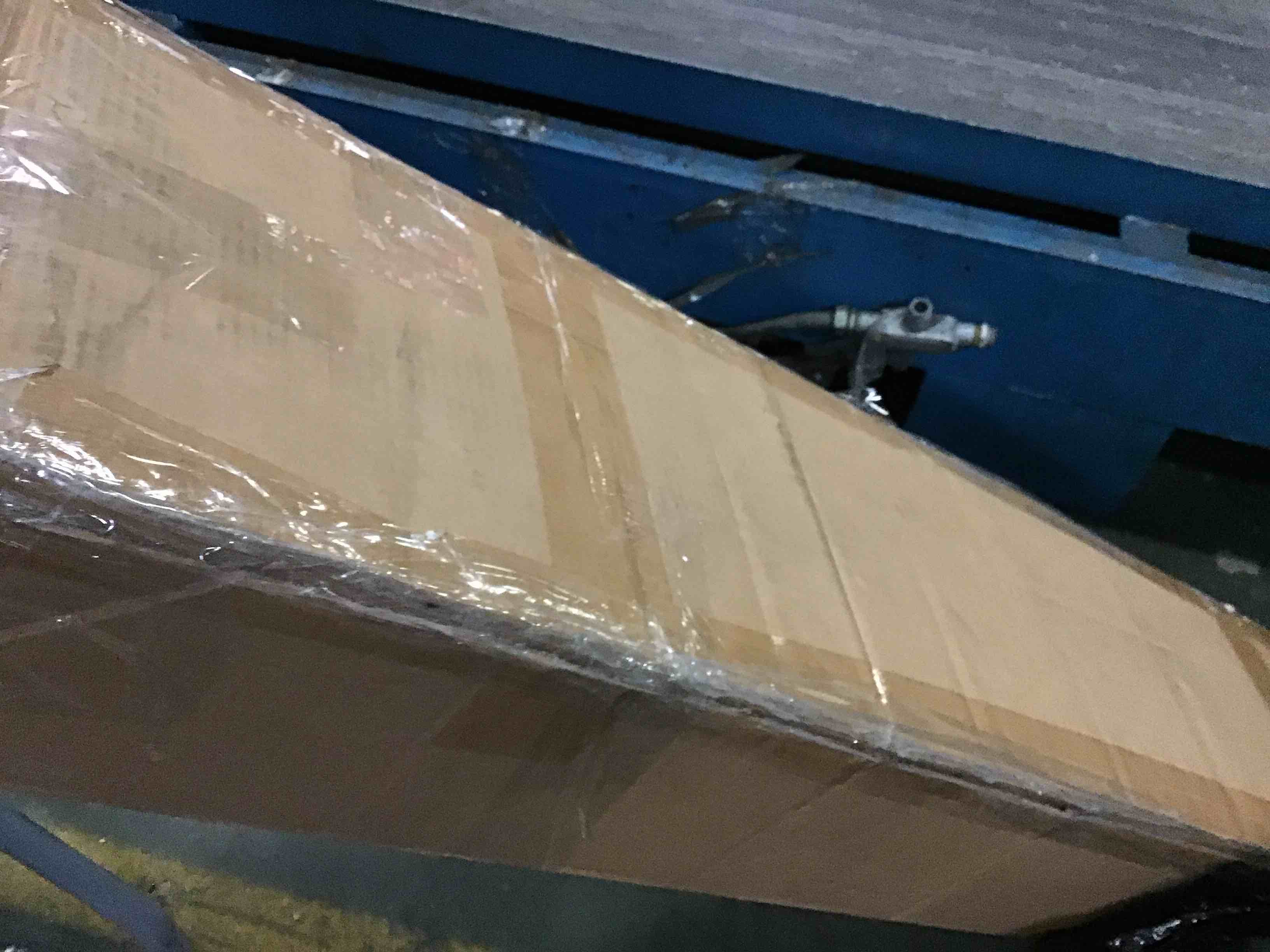 https://s3.amazonaws.com/lotting-images-prod/bidfta/BLU4957266_1695387192273.jpeg