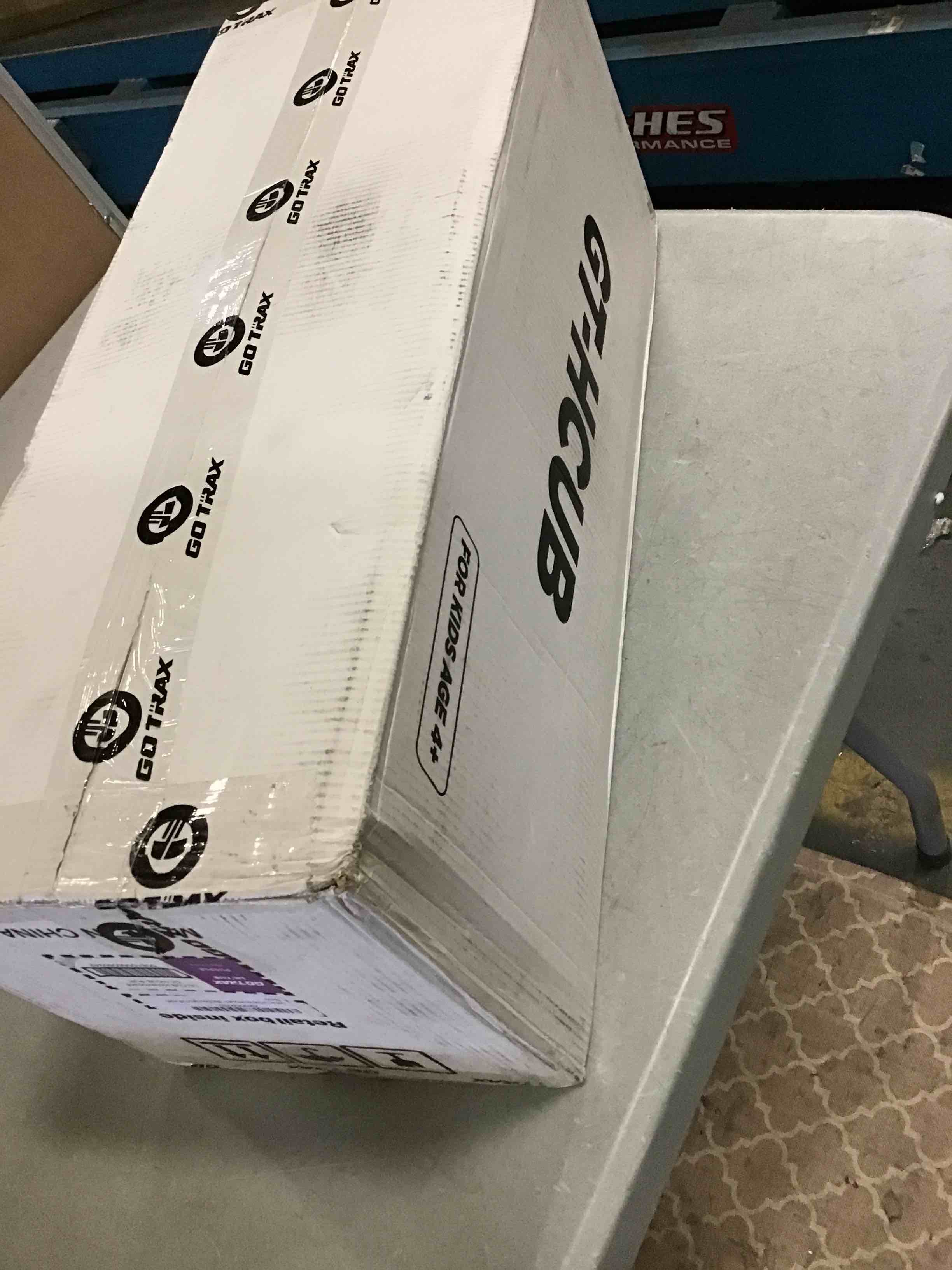 https://s3.amazonaws.com/lotting-images-prod/bidfta/BLU4957294_1695394076657.jpeg