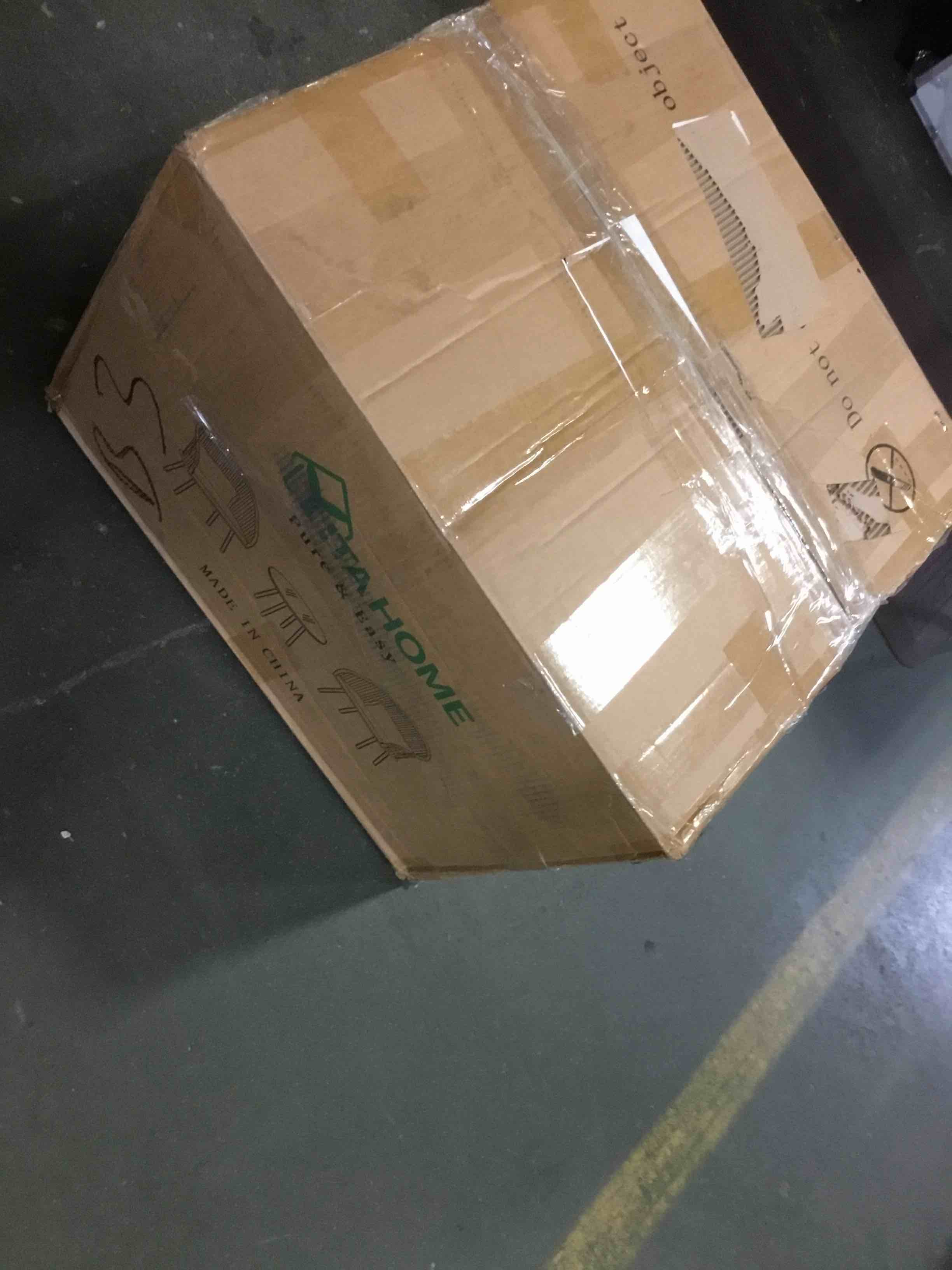 https://s3.amazonaws.com/lotting-images-prod/bidfta/BLU4957405_1695640210644.jpeg