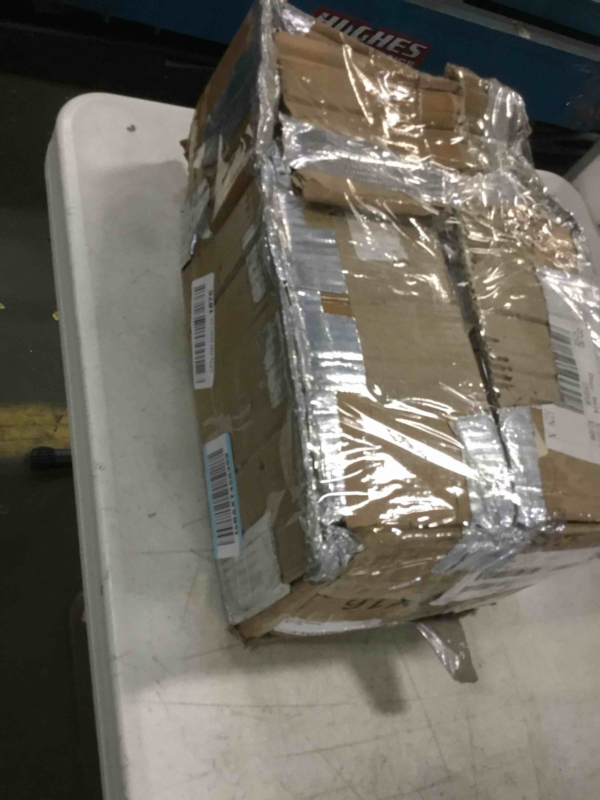 https://s3.amazonaws.com/lotting-images-prod/bidfta/BLU4957455_1695648433746.jpeg