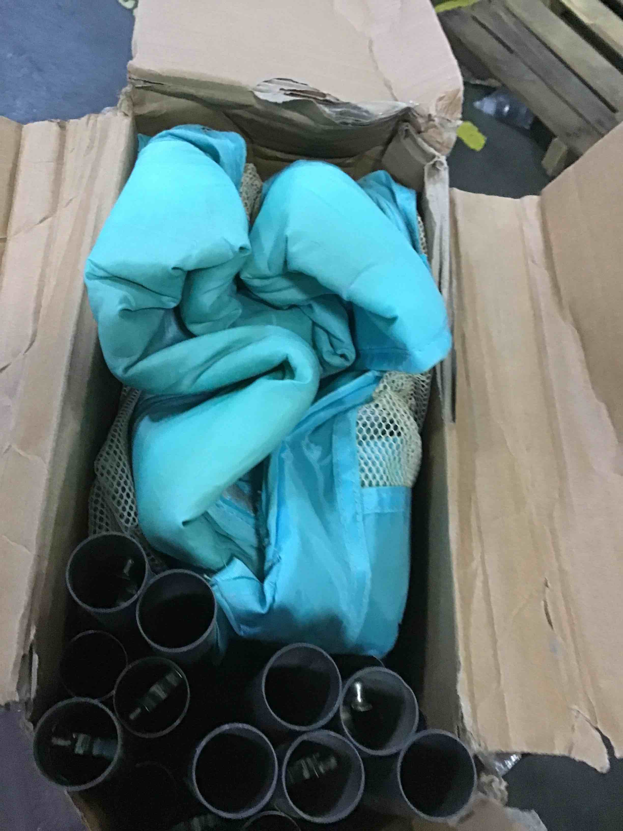 https://s3.amazonaws.com/lotting-images-prod/bidfta/BLU4957634_1695729892294.jpeg