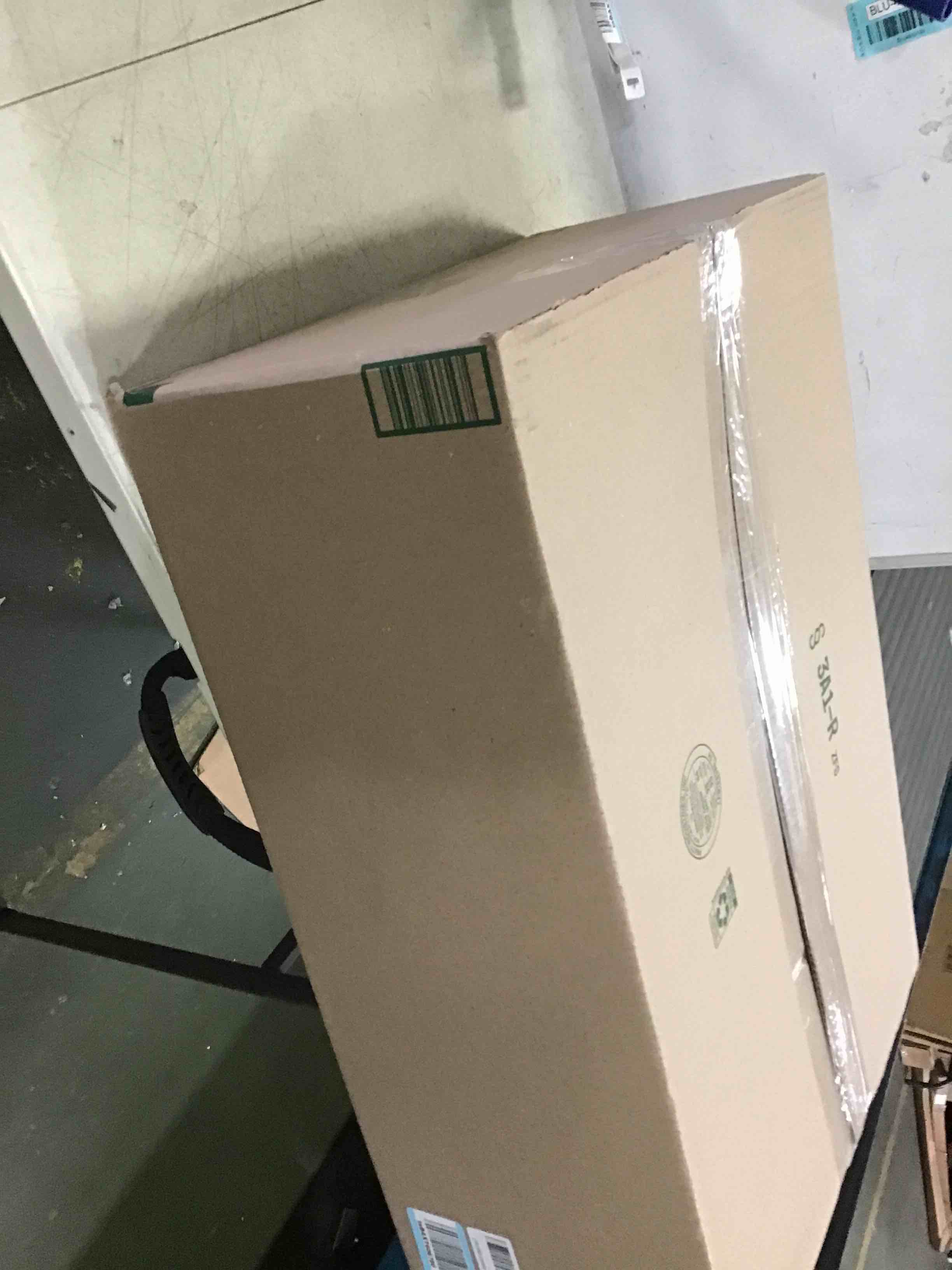 https://s3.amazonaws.com/lotting-images-prod/bidfta/BLU4957733_1695748486778.jpeg