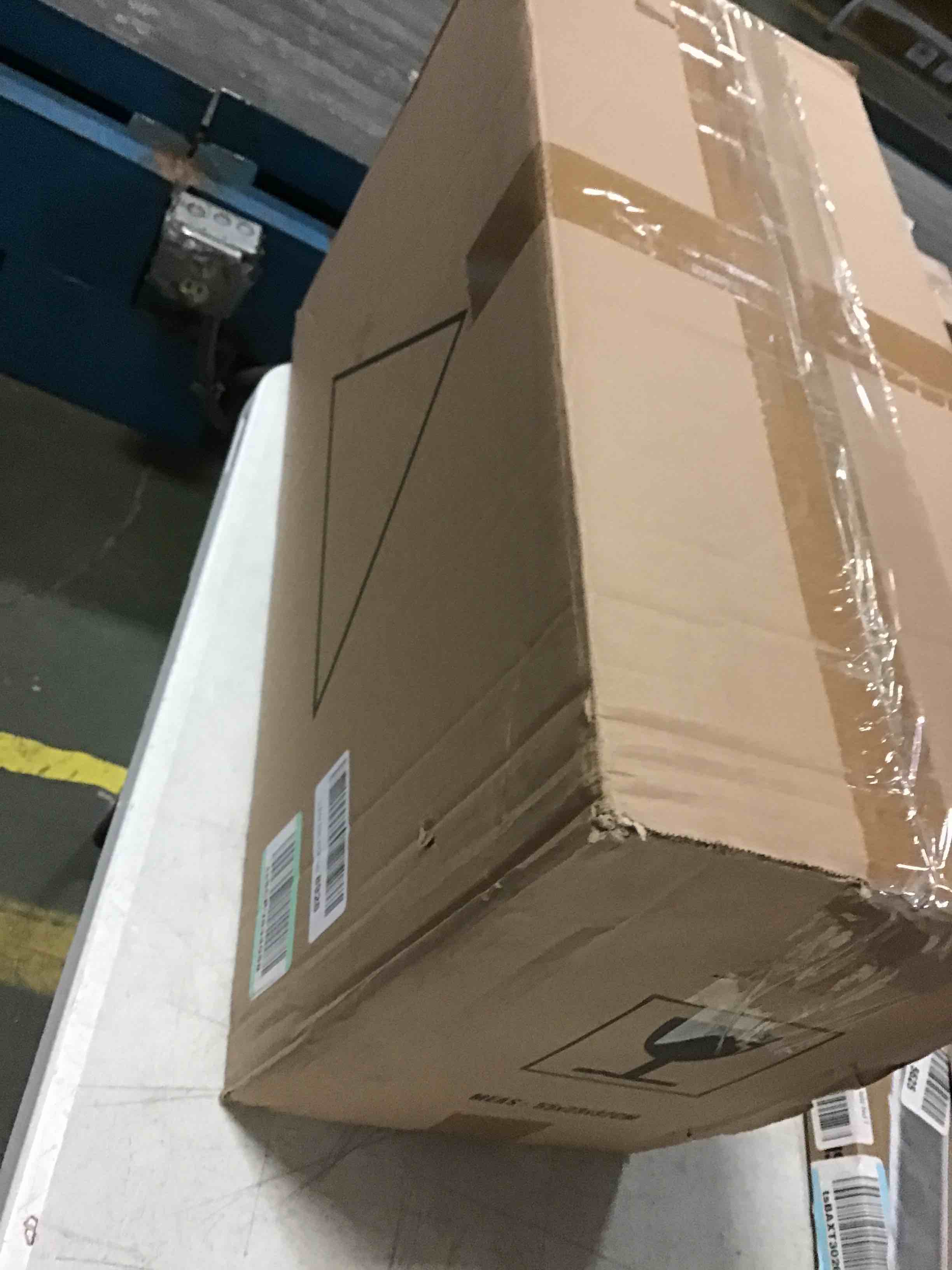 https://s3.amazonaws.com/lotting-images-prod/bidfta/BLU4957909_1695825795430.jpeg