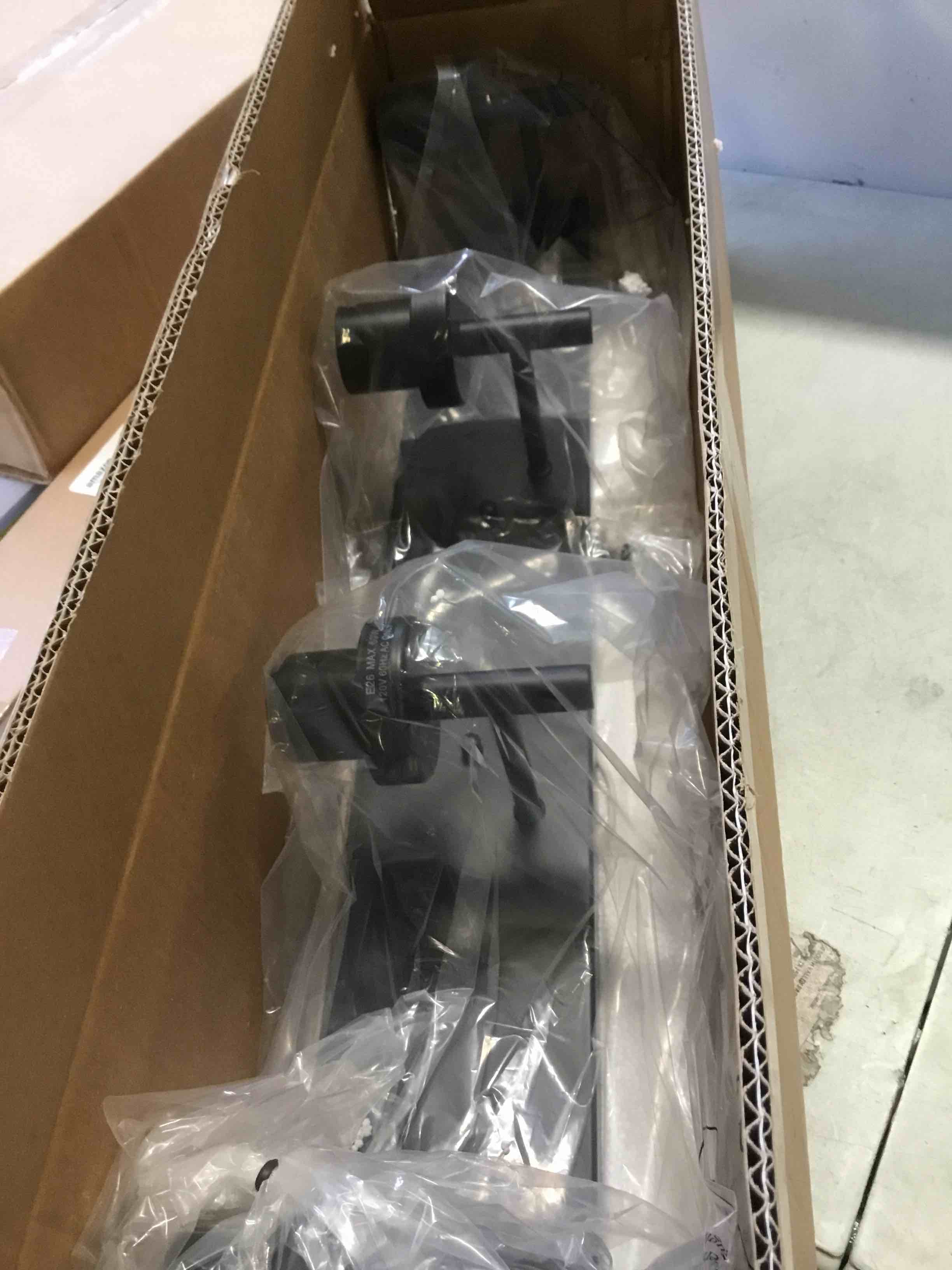 https://s3.amazonaws.com/lotting-images-prod/bidfta/BLU4961291_1695136015669.jpeg