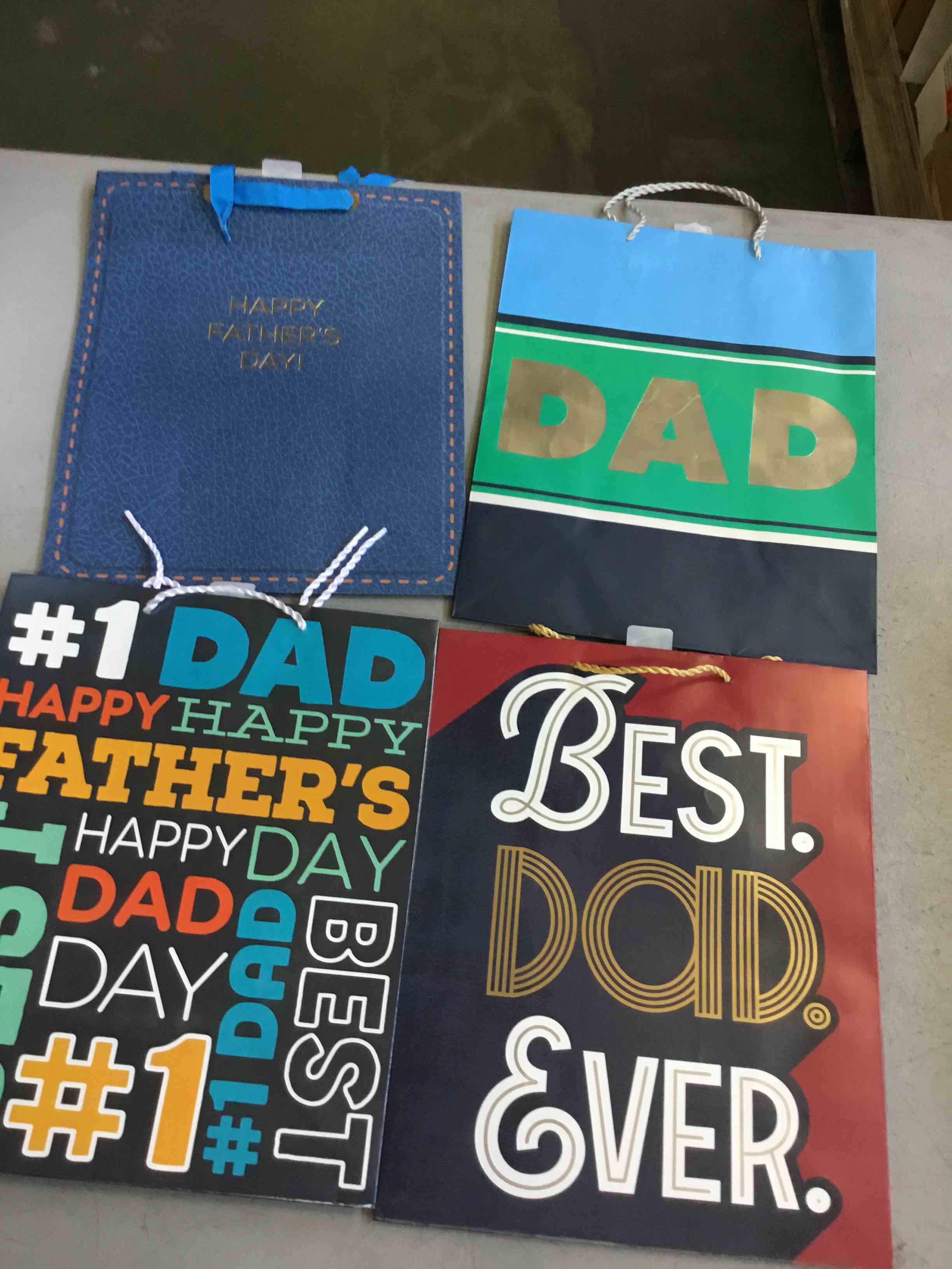 Assorted color & style Happy Father’s Day gift bags, Approximately 25
