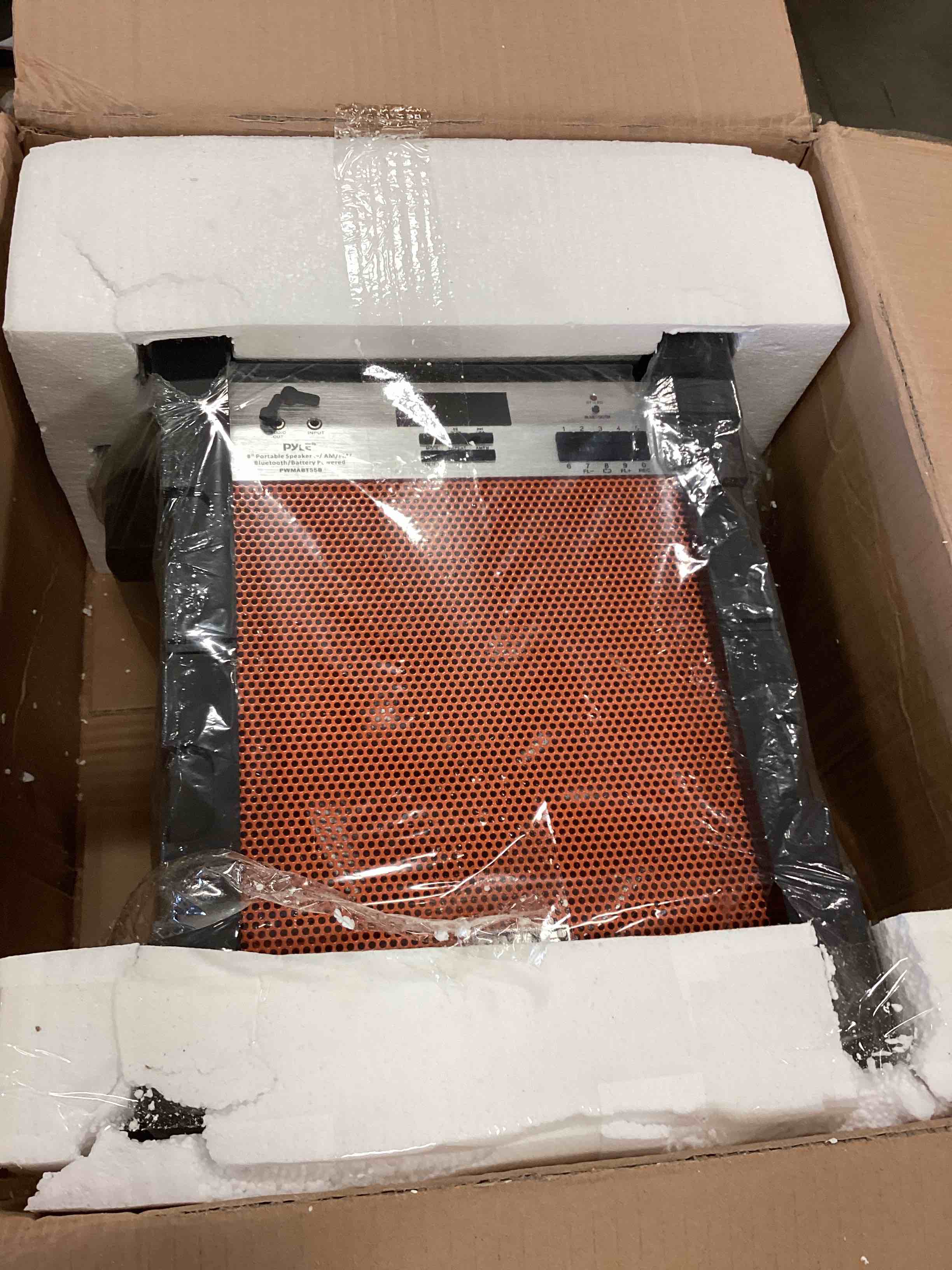 https://s3.amazonaws.com/lotting-images-prod/bidfta/BLU4964876_1690226723238.jpeg