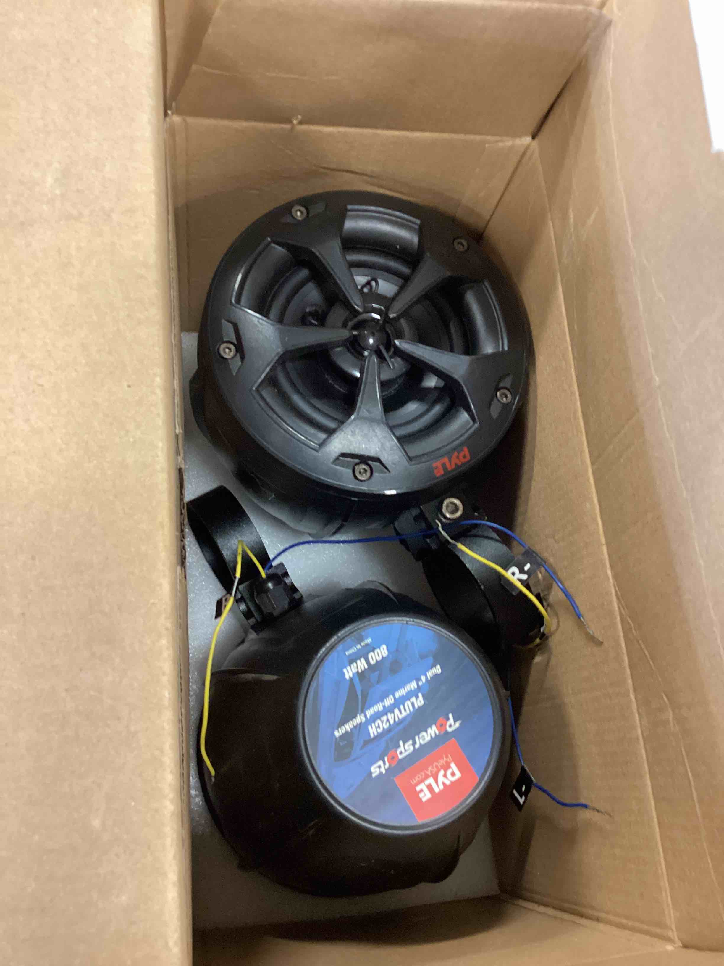 https://s3.amazonaws.com/lotting-images-prod/bidfta/BLU4964883_1690228529762.jpeg