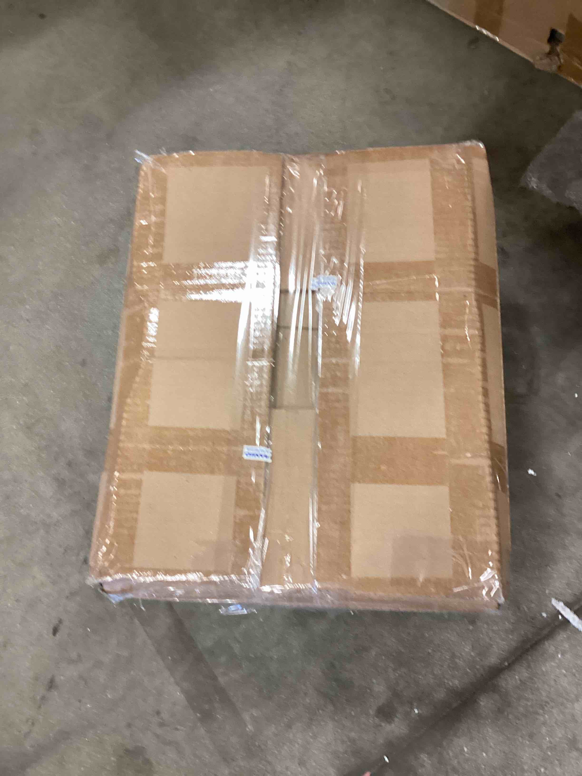 https://s3.amazonaws.com/lotting-images-prod/bidfta/BLU4964888_1690230433137.jpeg