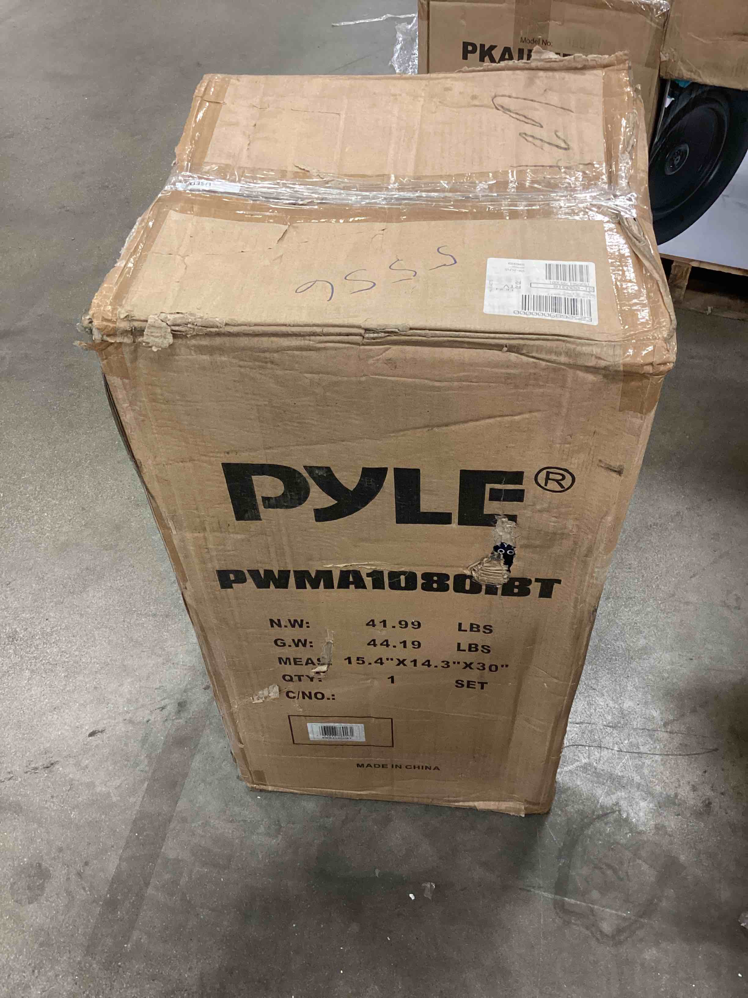 https://s3.amazonaws.com/lotting-images-prod/bidfta/BLU4964890_1690288176598.jpeg