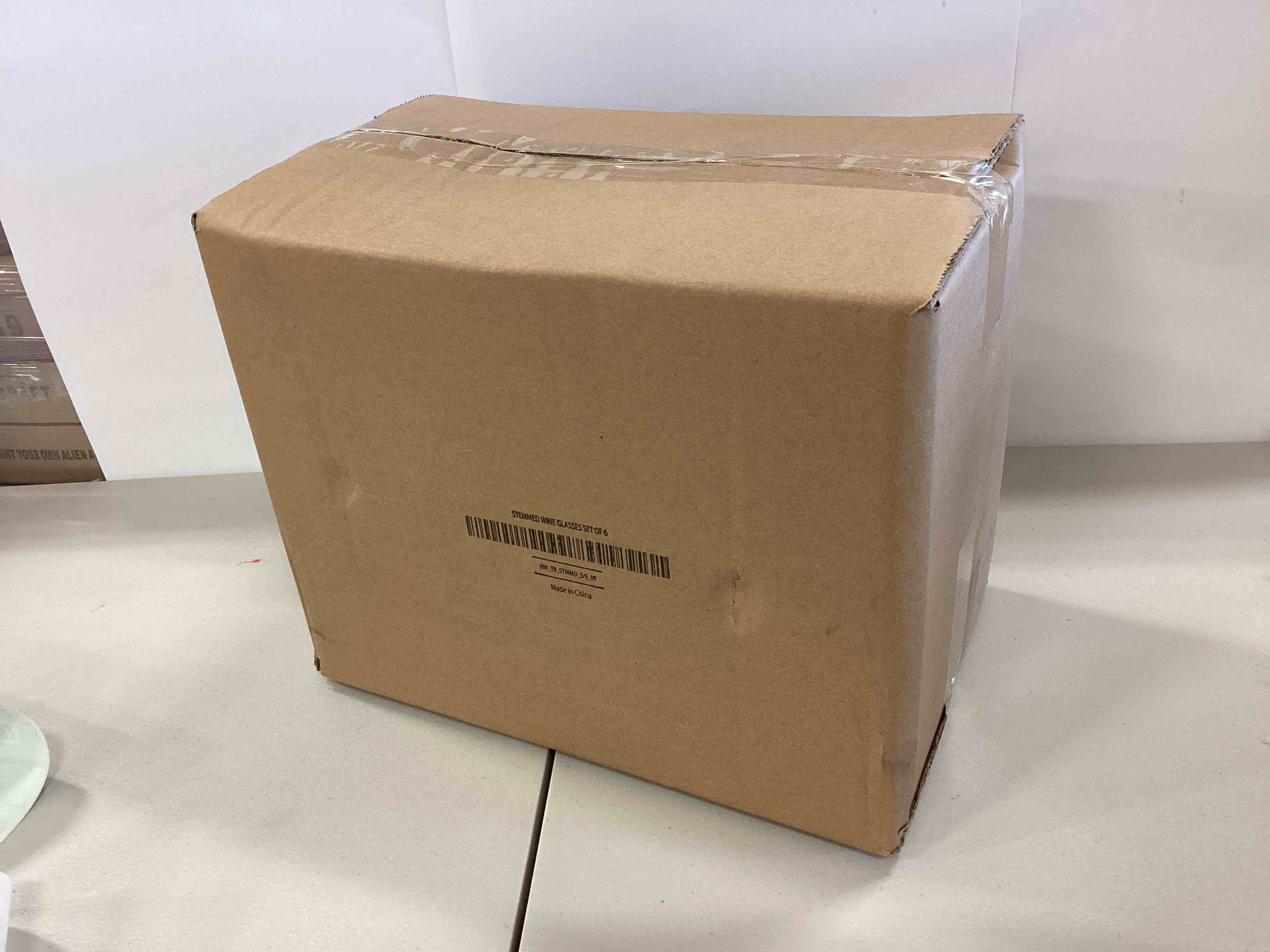 https://s3.amazonaws.com/lotting-images-prod/bidfta/BLU4966916_1689694526196.jpeg