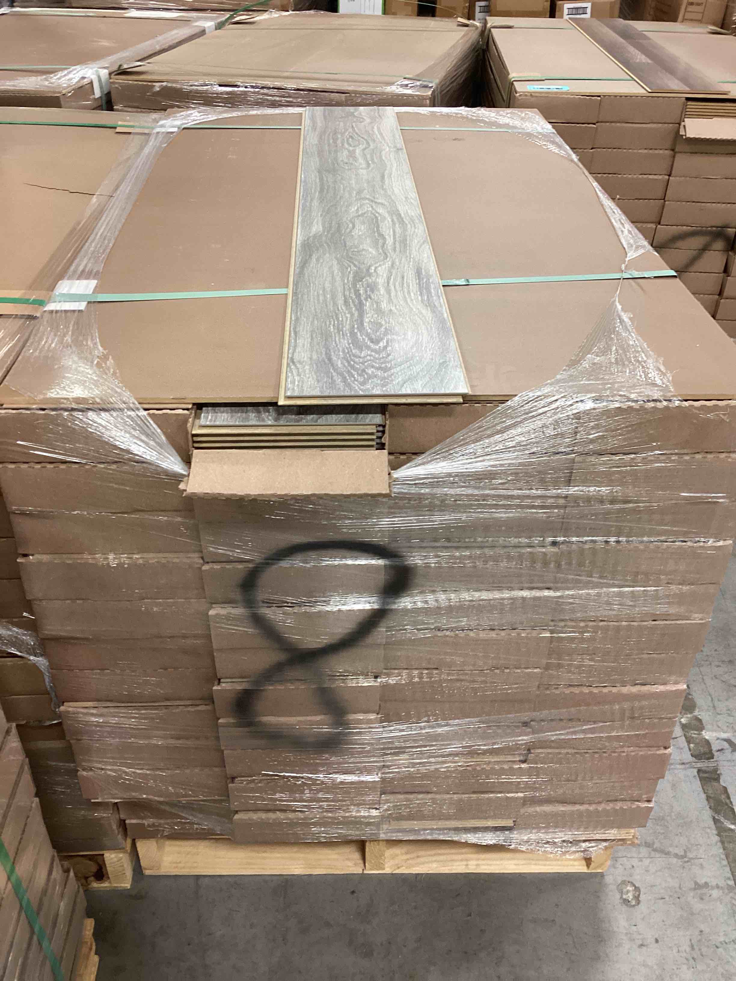 https://s3.amazonaws.com/lotting-images-prod/bidfta/BLU4973495_1690548595837.jpeg