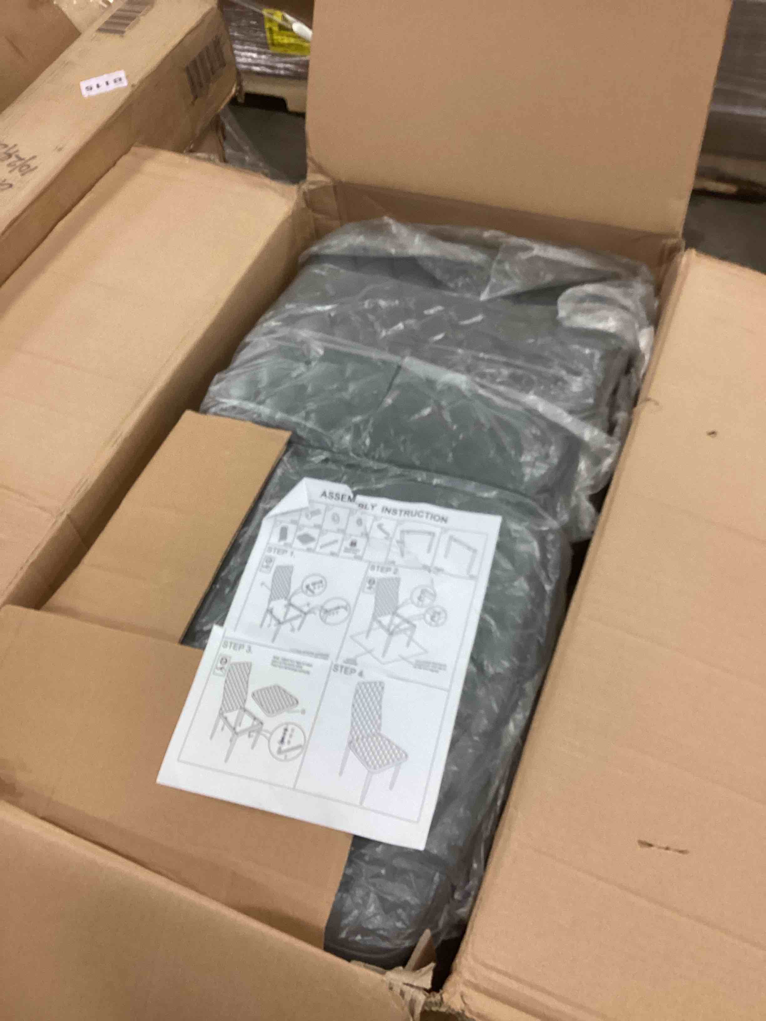 https://s3.amazonaws.com/lotting-images-prod/bidfta/BLU4974311_1702663405831.jpeg