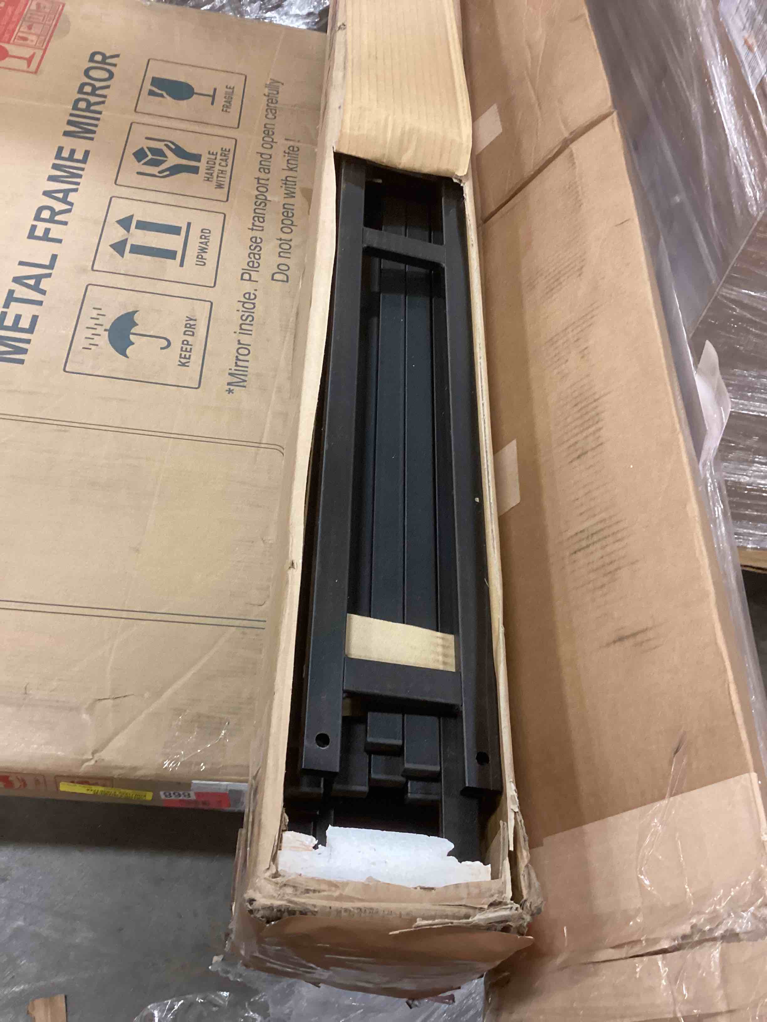 https://s3.amazonaws.com/lotting-images-prod/bidfta/BLU4974316_1702670189672.jpeg