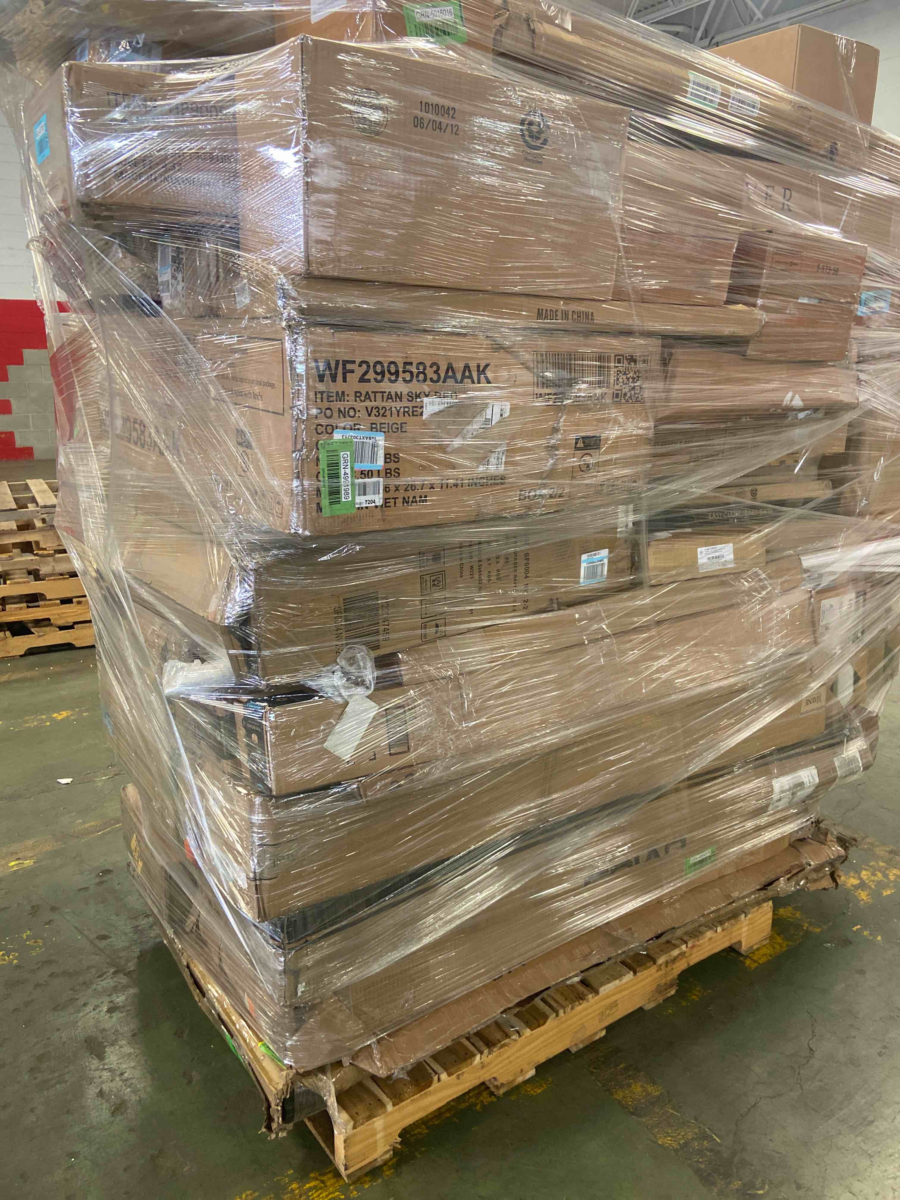 Large Pallet / Chance Miscellaneous furniture, some incomplete furniture, baby gates,  and more! Everything must go!