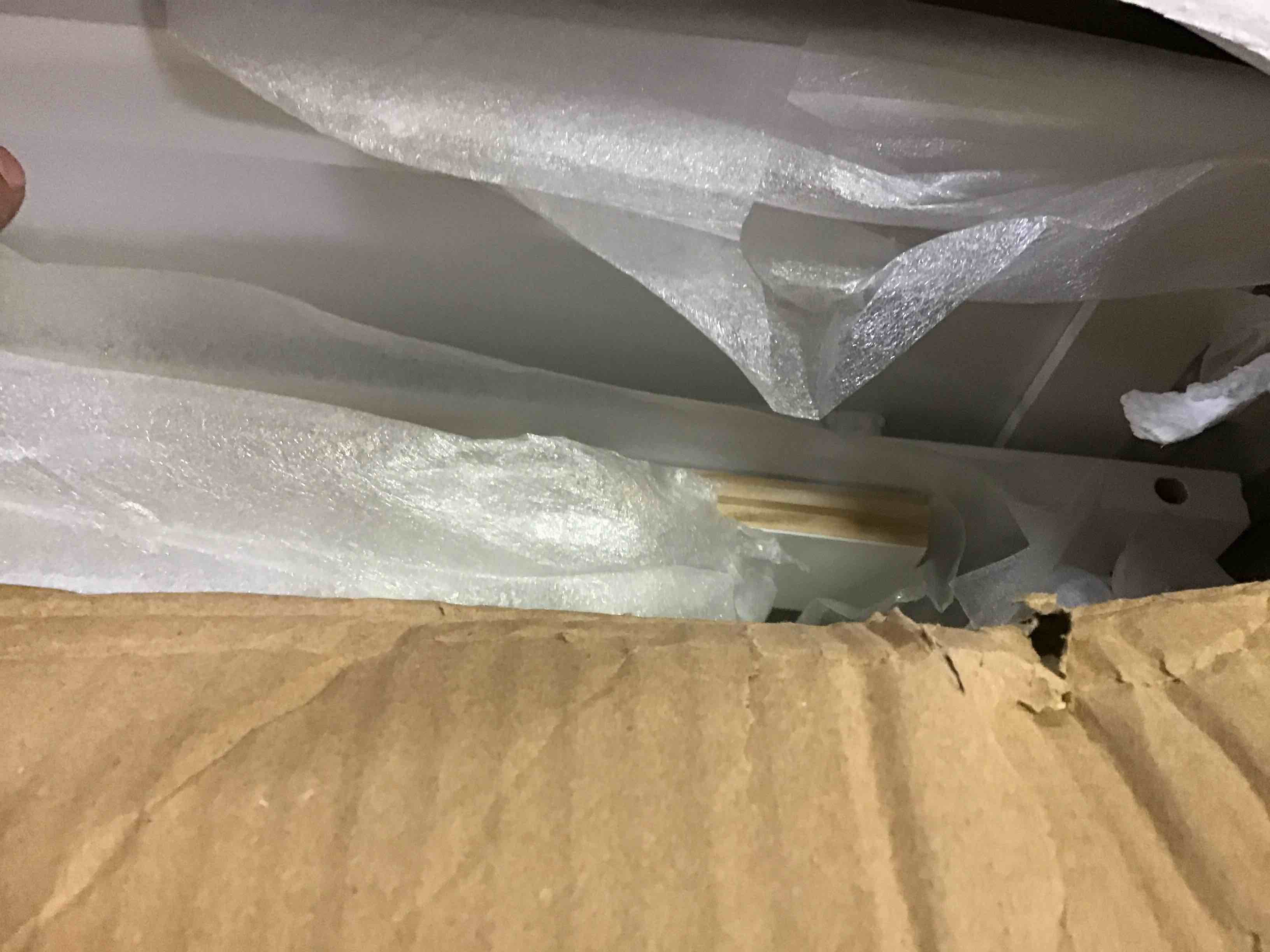 https://s3.amazonaws.com/lotting-images-prod/bidfta/BLU4984162_1686324214903.jpeg