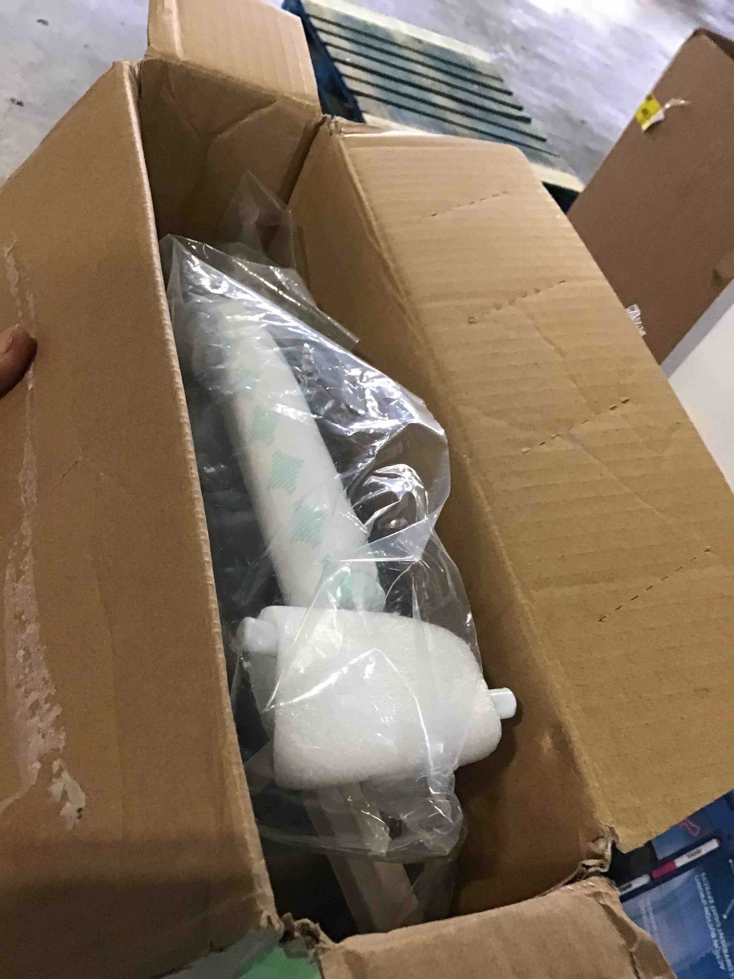 https://s3.amazonaws.com/lotting-images-prod/bidfta/BLU4984747_1687533844572.jpeg