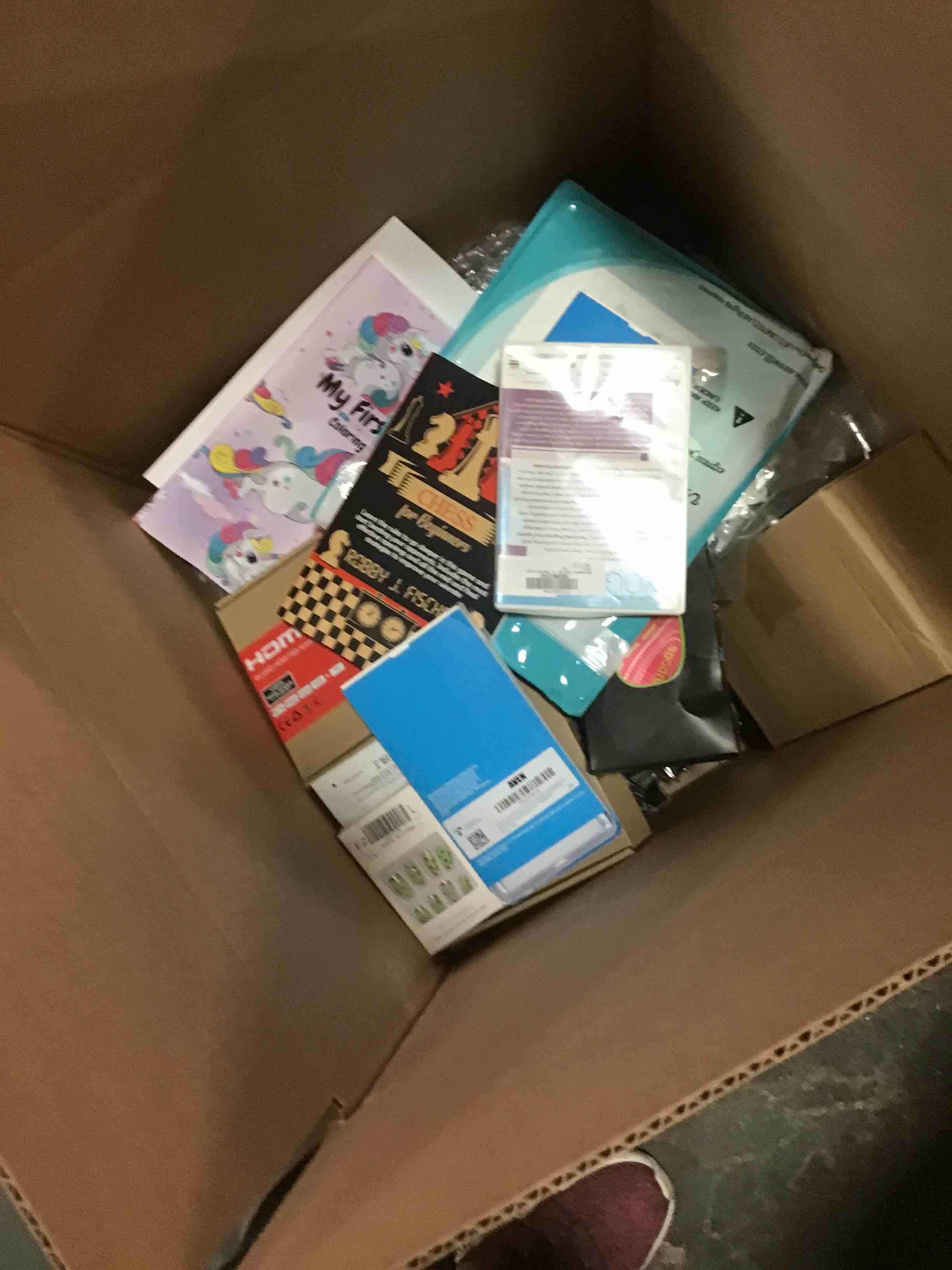 https://s3.amazonaws.com/lotting-images-prod/bidfta/BLU4987012_1685736586990.jpeg