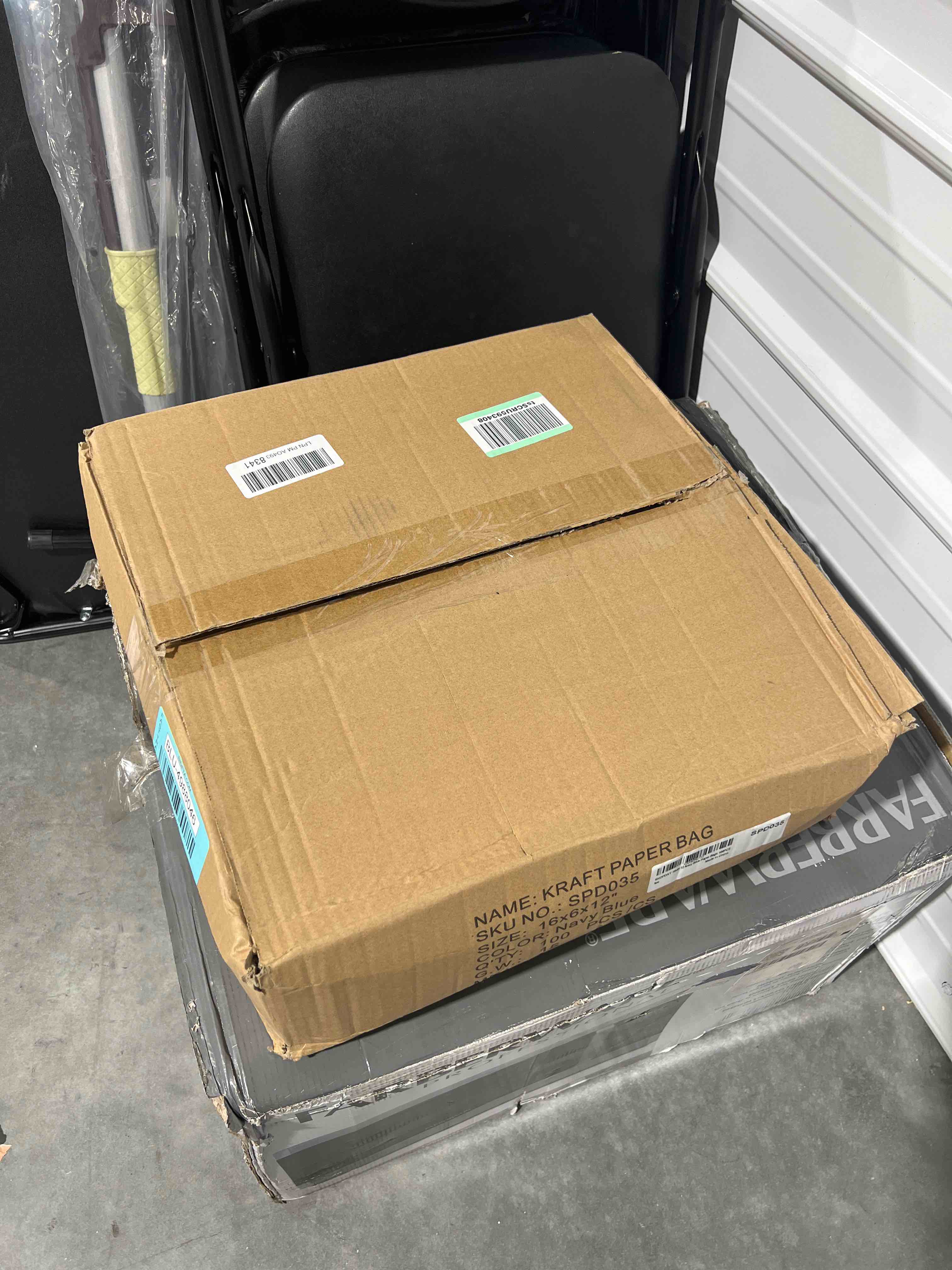 https://s3.amazonaws.com/lotting-images-prod/bidfta/BLU4988046_1693783380969.jpeg